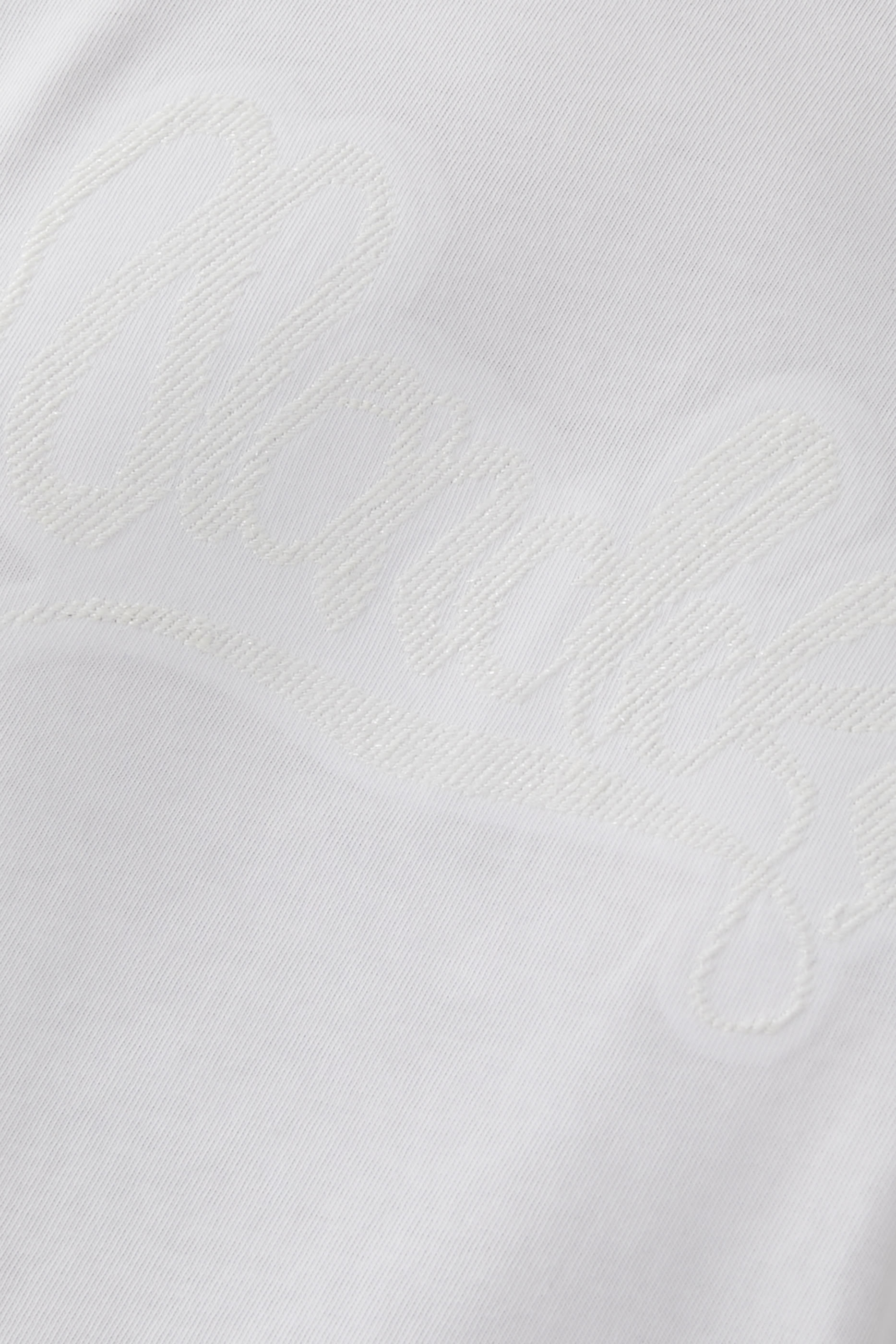 تيشيرت بتطريز شعار الماركة