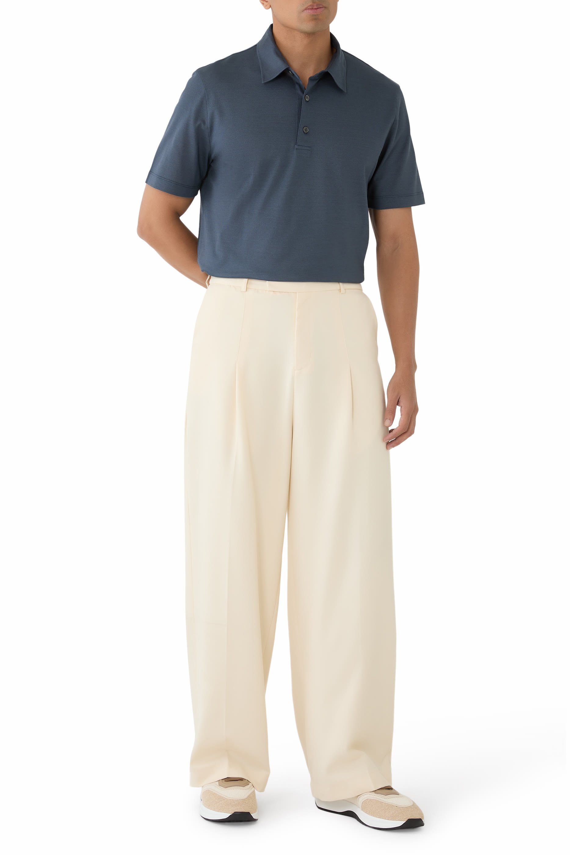 قميص بولو بأكمام قصيرة