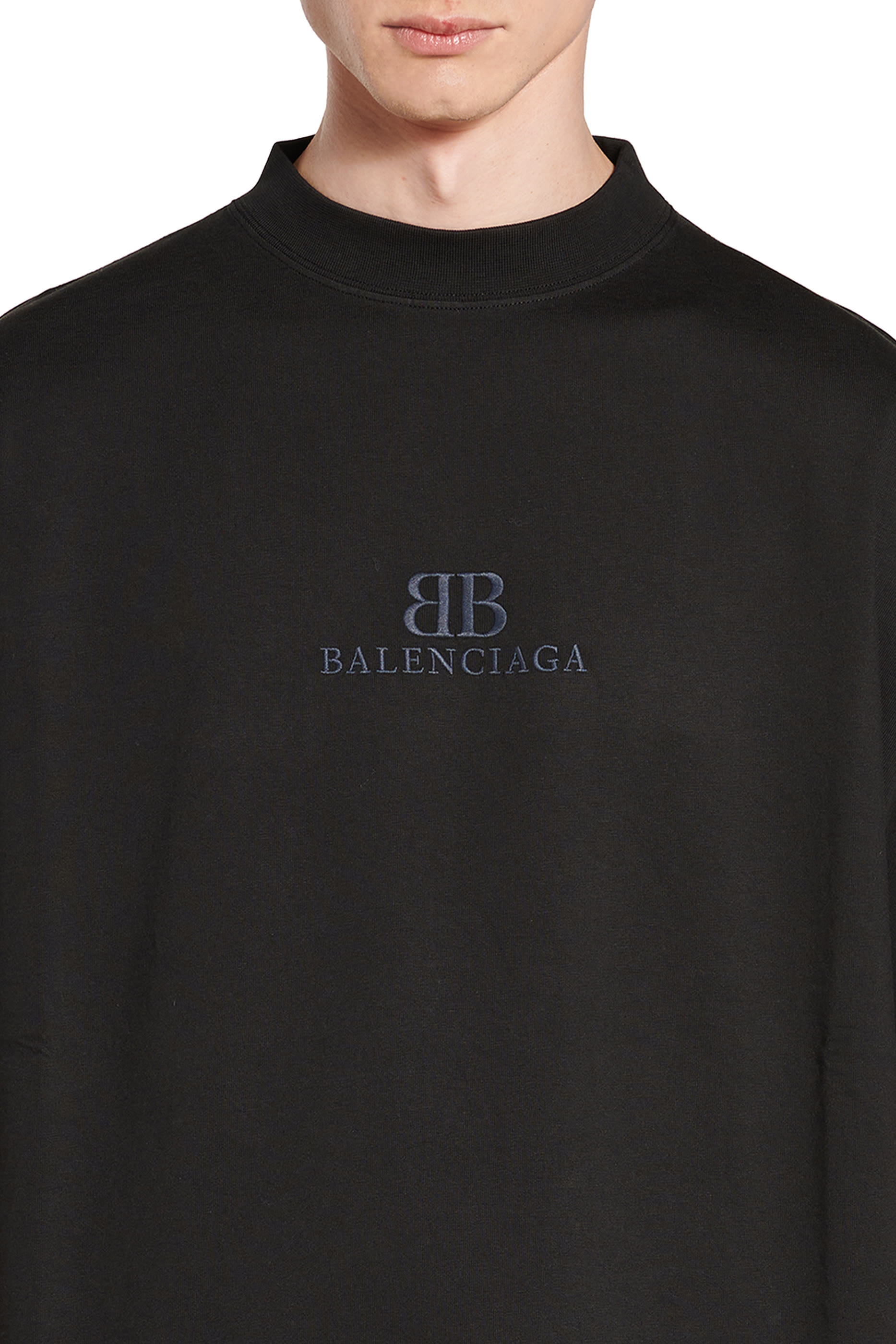 تيشيرت فضفاض قصير بشعار BB الكلاسيكي