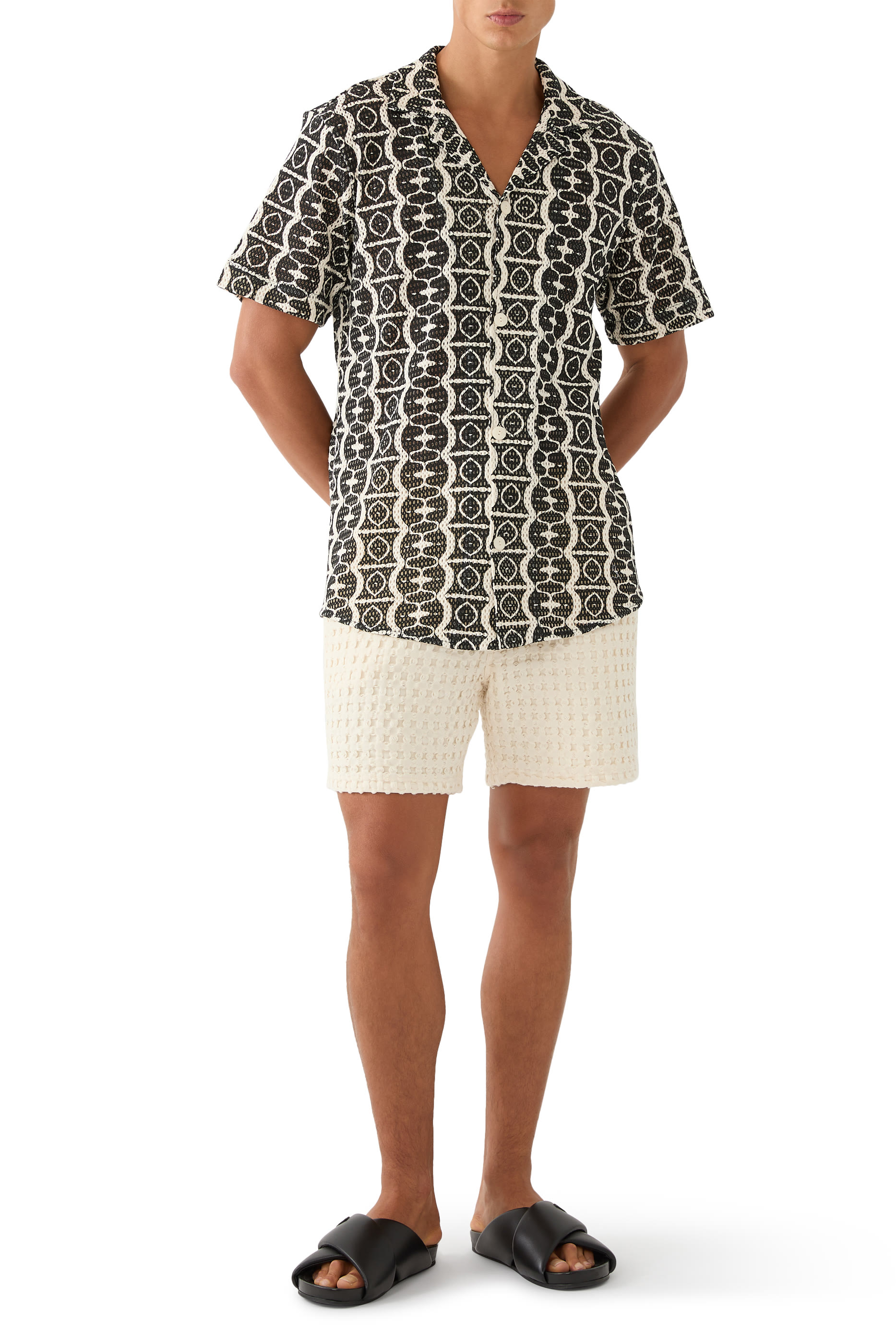 قميص هيبنوتايس بياقة كوبية نسيج مفتوح