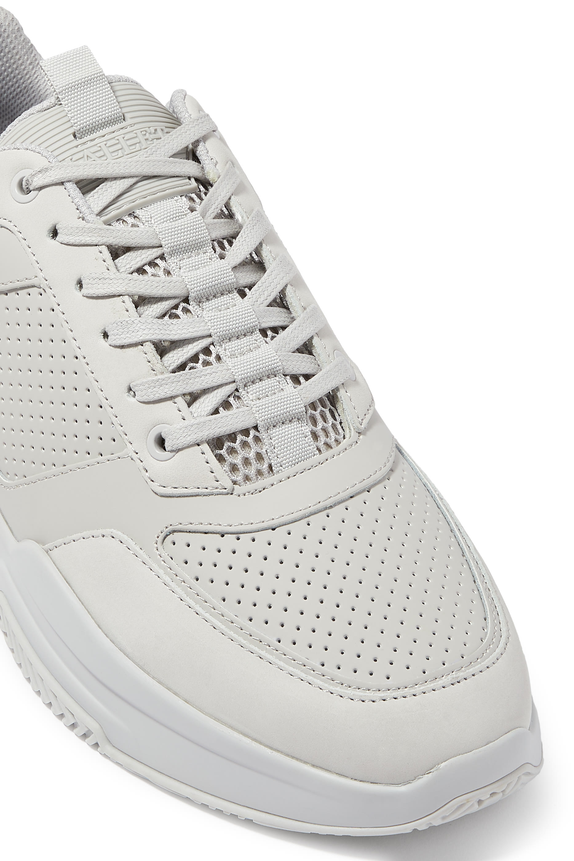 سنيرز رادنور