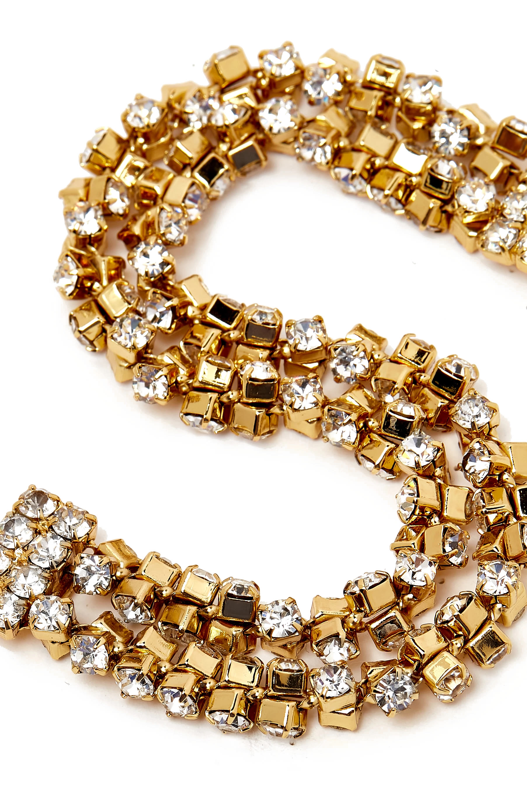 سوار بسلاسل مرصعة بالكريستال