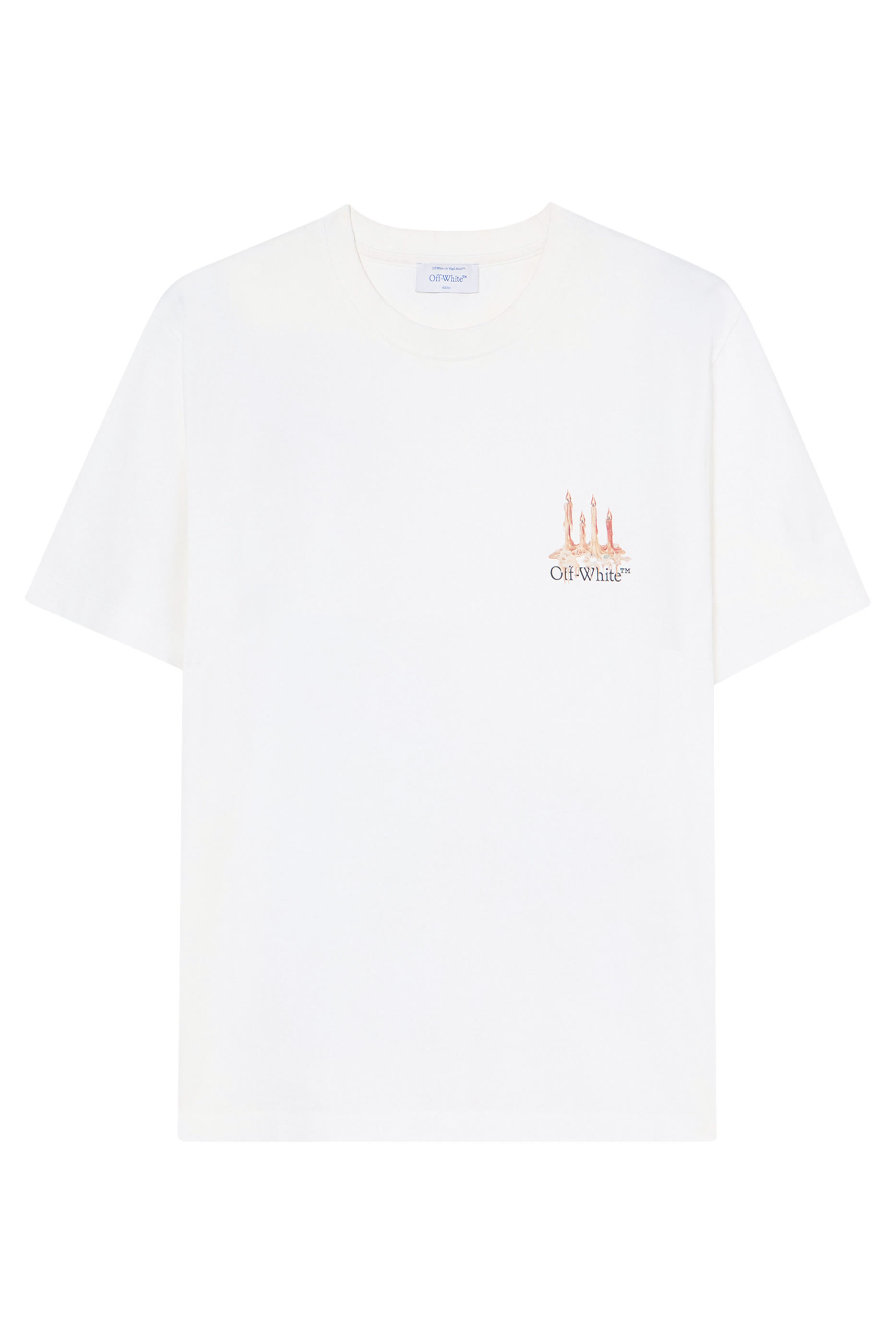 تيشيرت بقصة ضيقة وشعار الماركة مزين بطبعة مبنى وأسهم