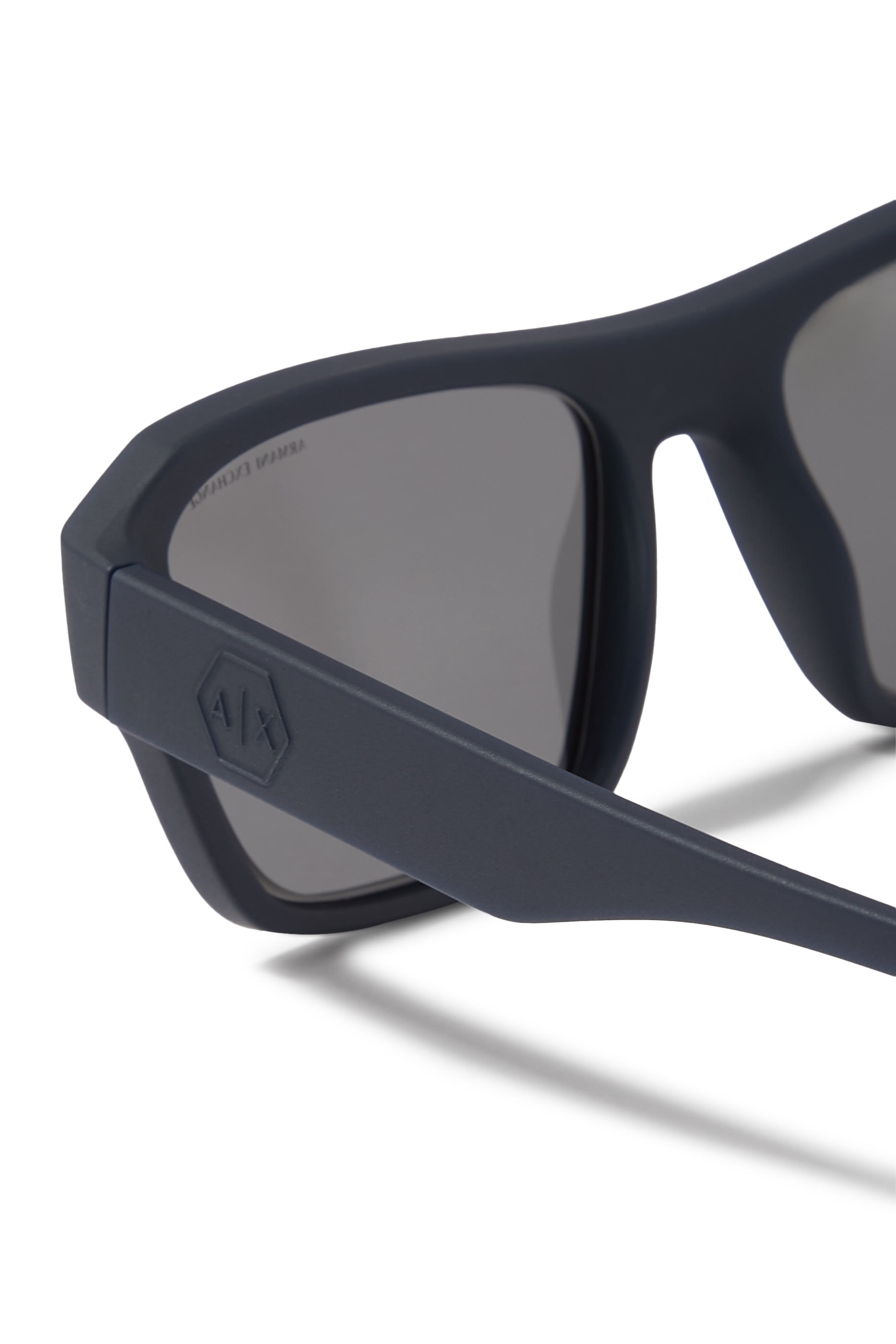 نظارة شمسية ميلكي فايبز بإطار D