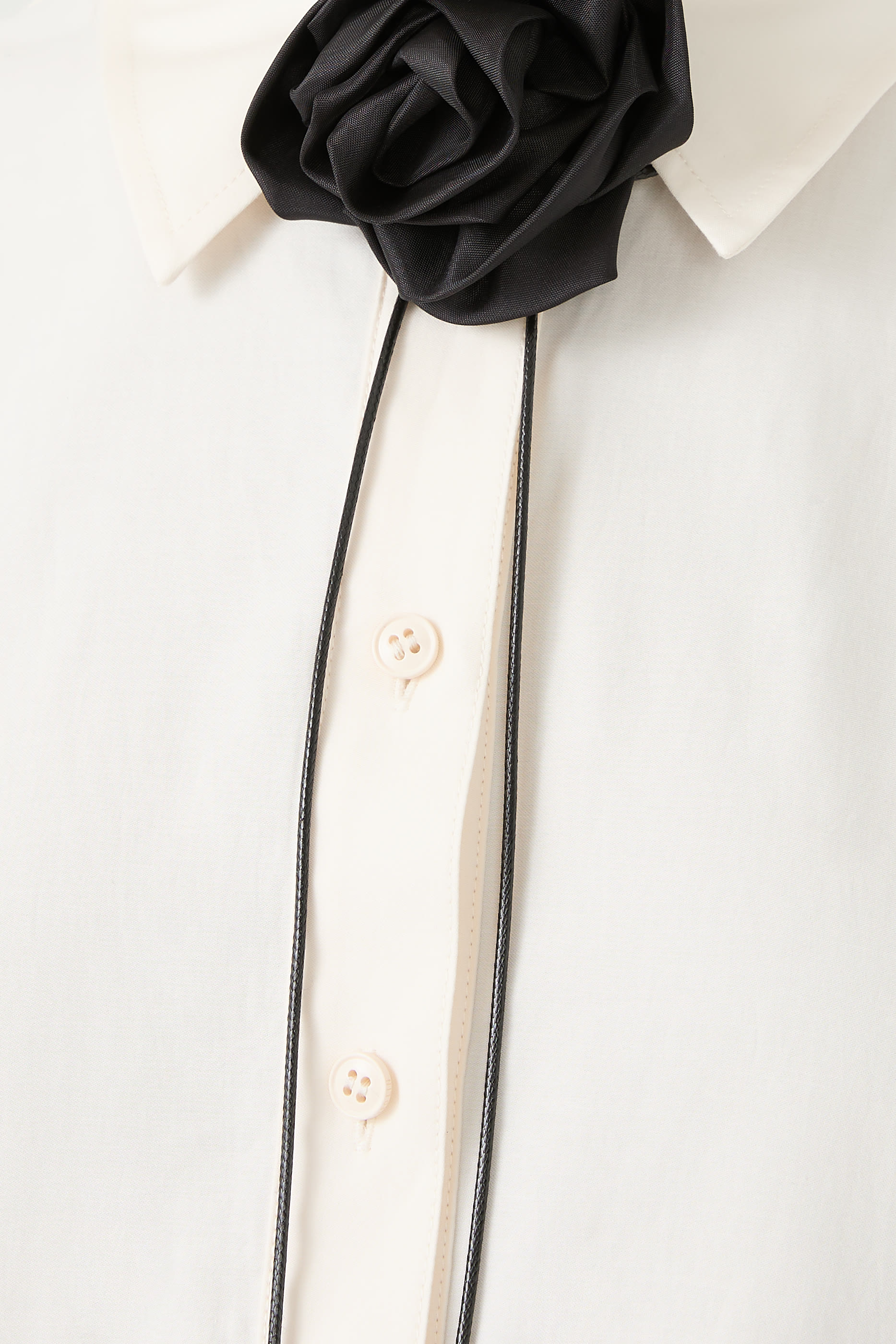 فستان قصير متعدد الطبقات