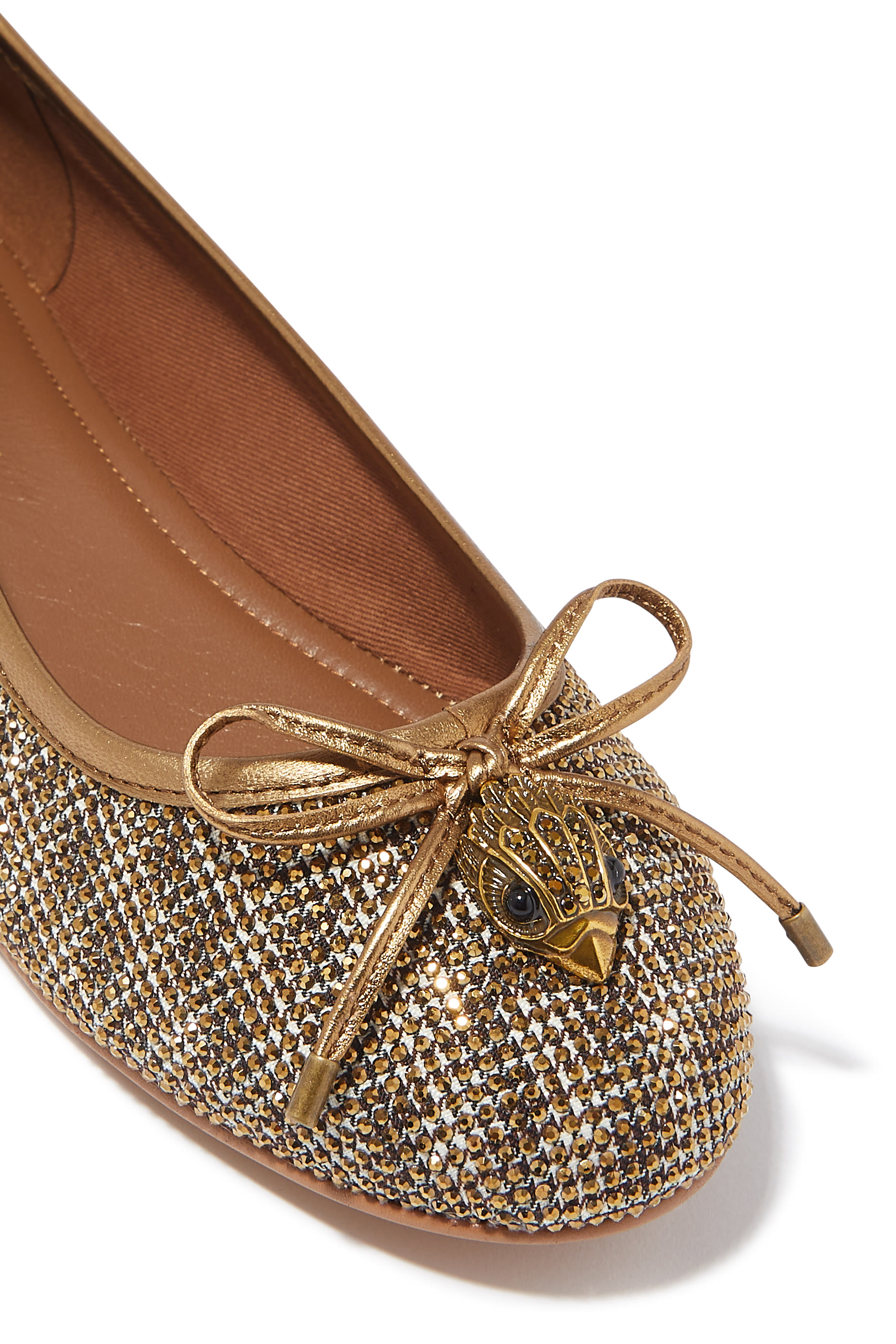 حذاء باليرينا بكعب مسطح بشعار الماركة