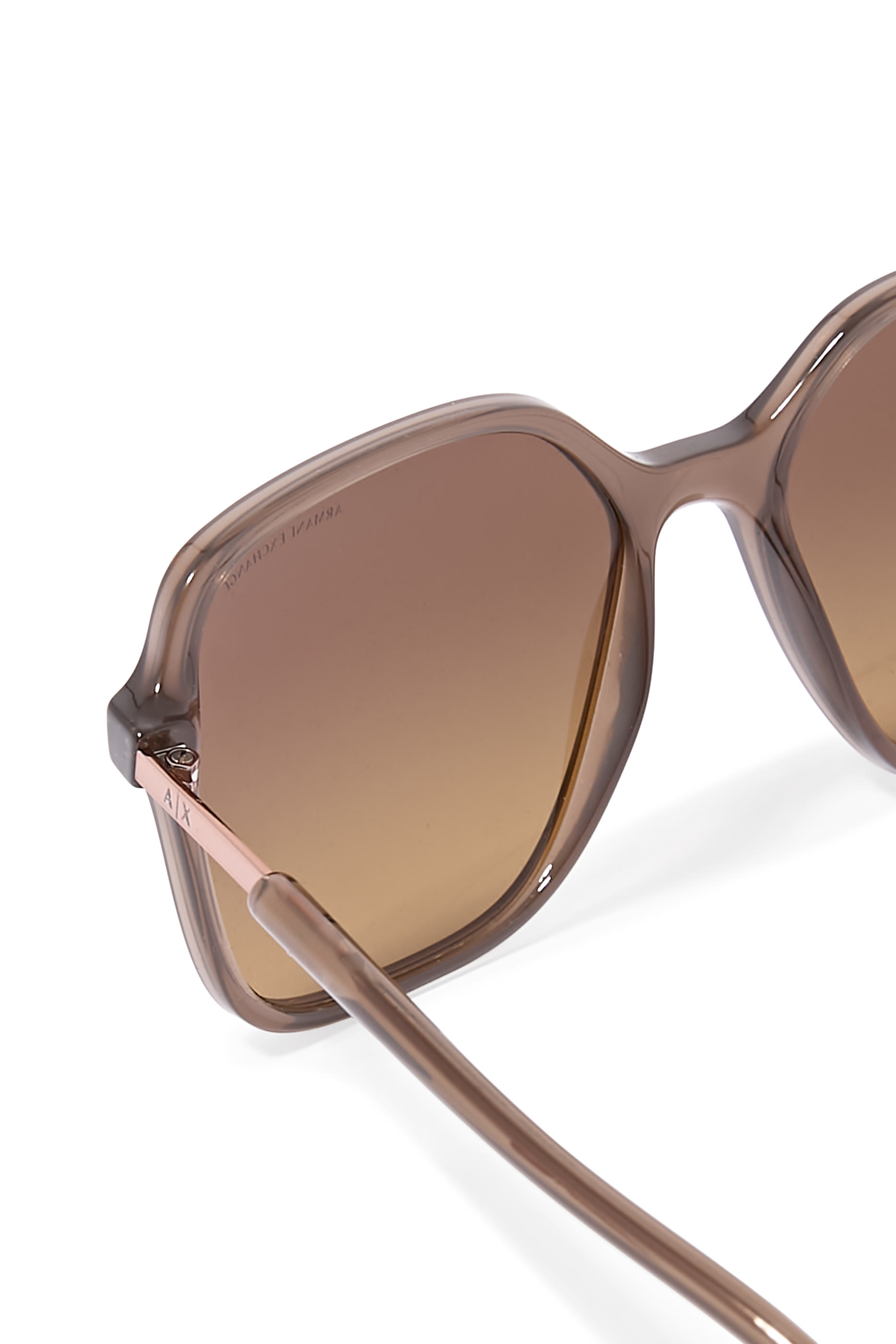 نظارة شمسية بإطار مربع