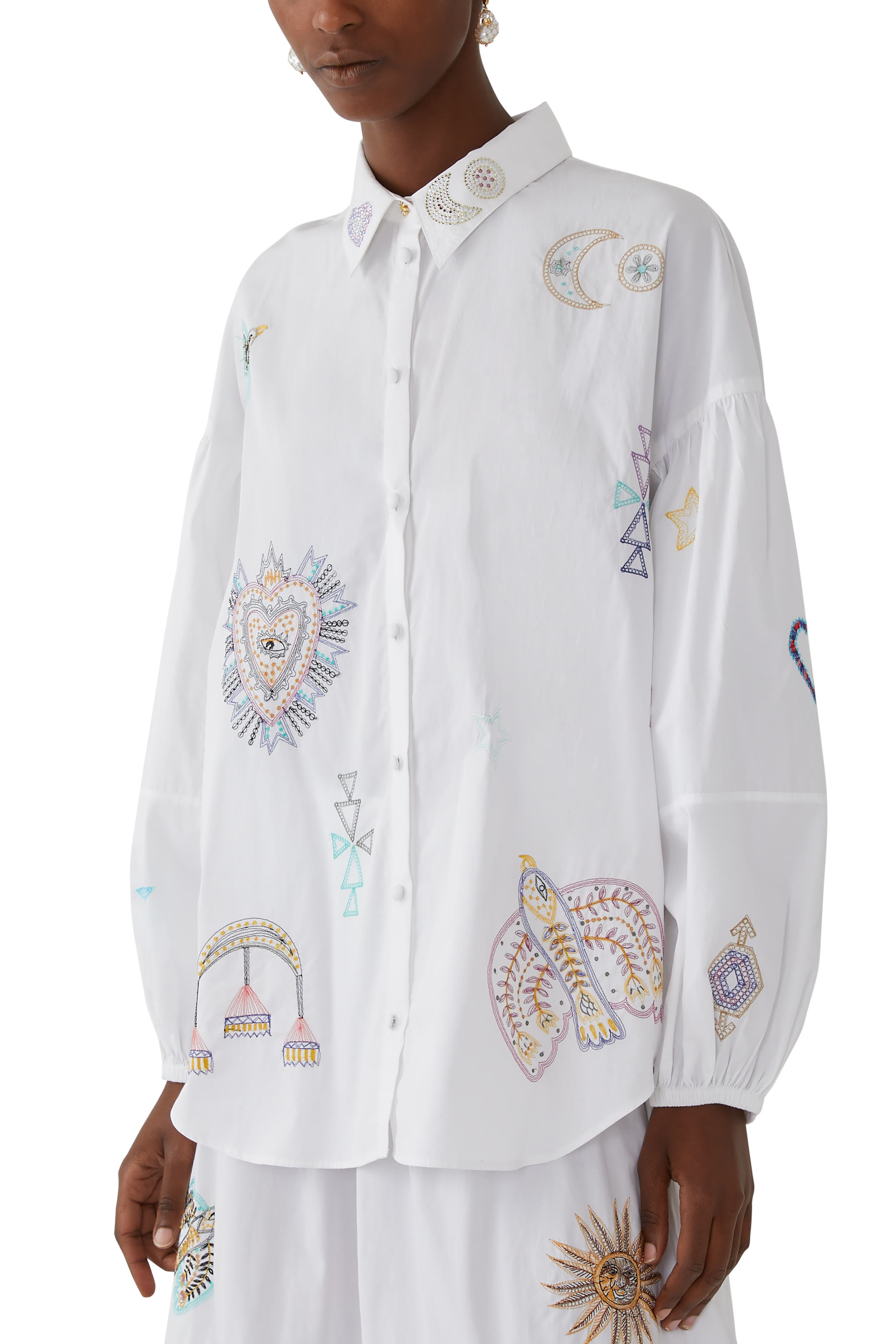 بلوزة بتصميم قميص بأكمام منفوخة