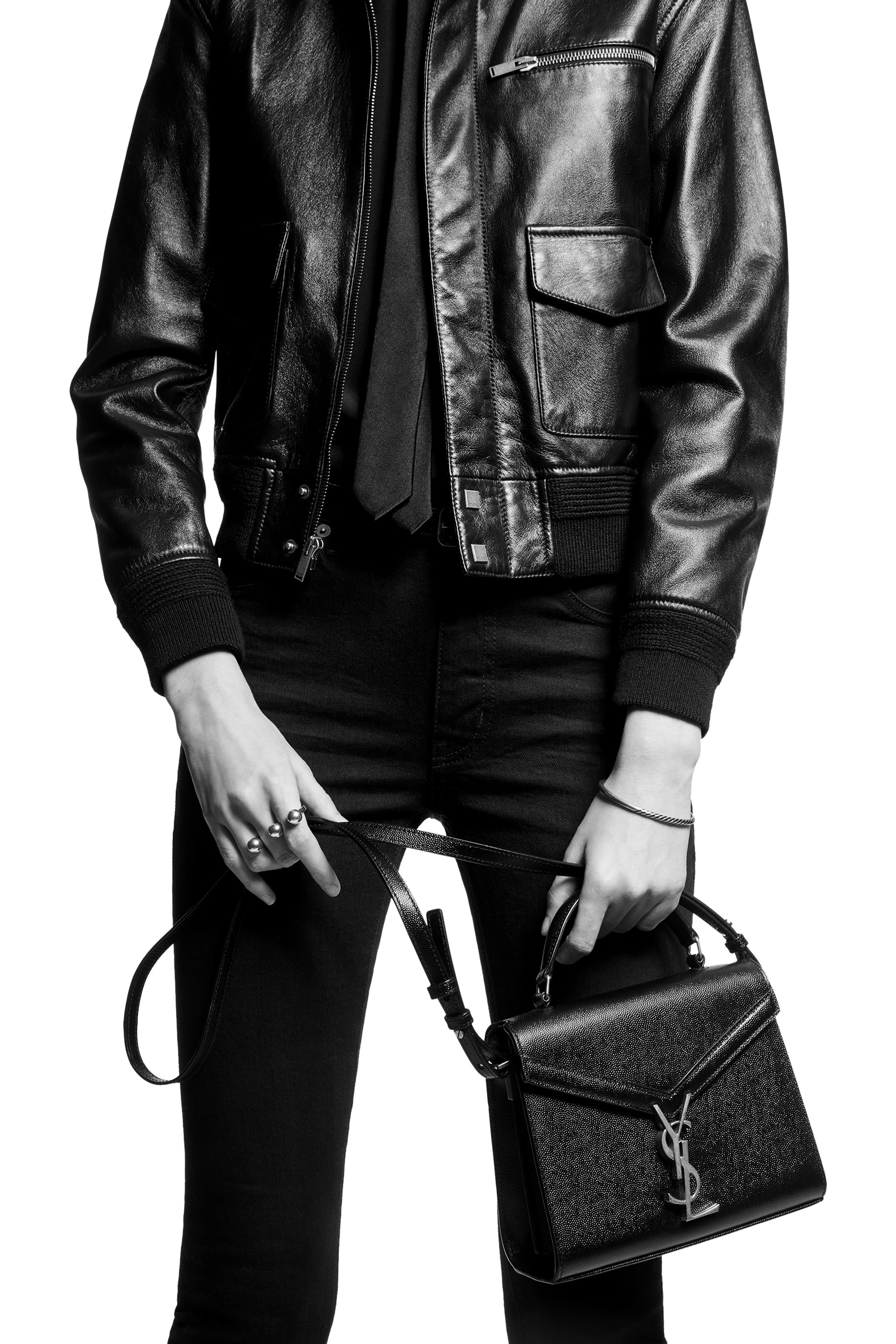 حقيبة كاساندرا صغيرة بيد علوية