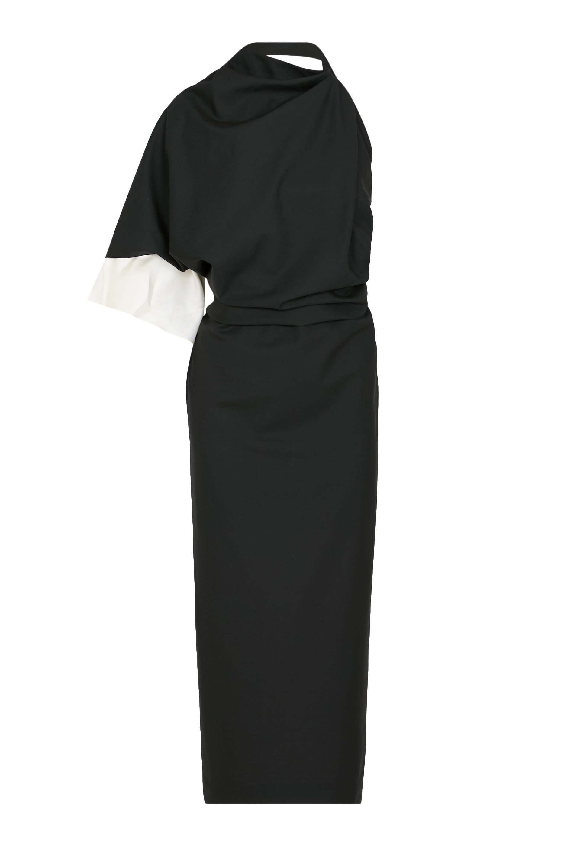 فستان بتفاصيل درابيه وظهر مفتوح