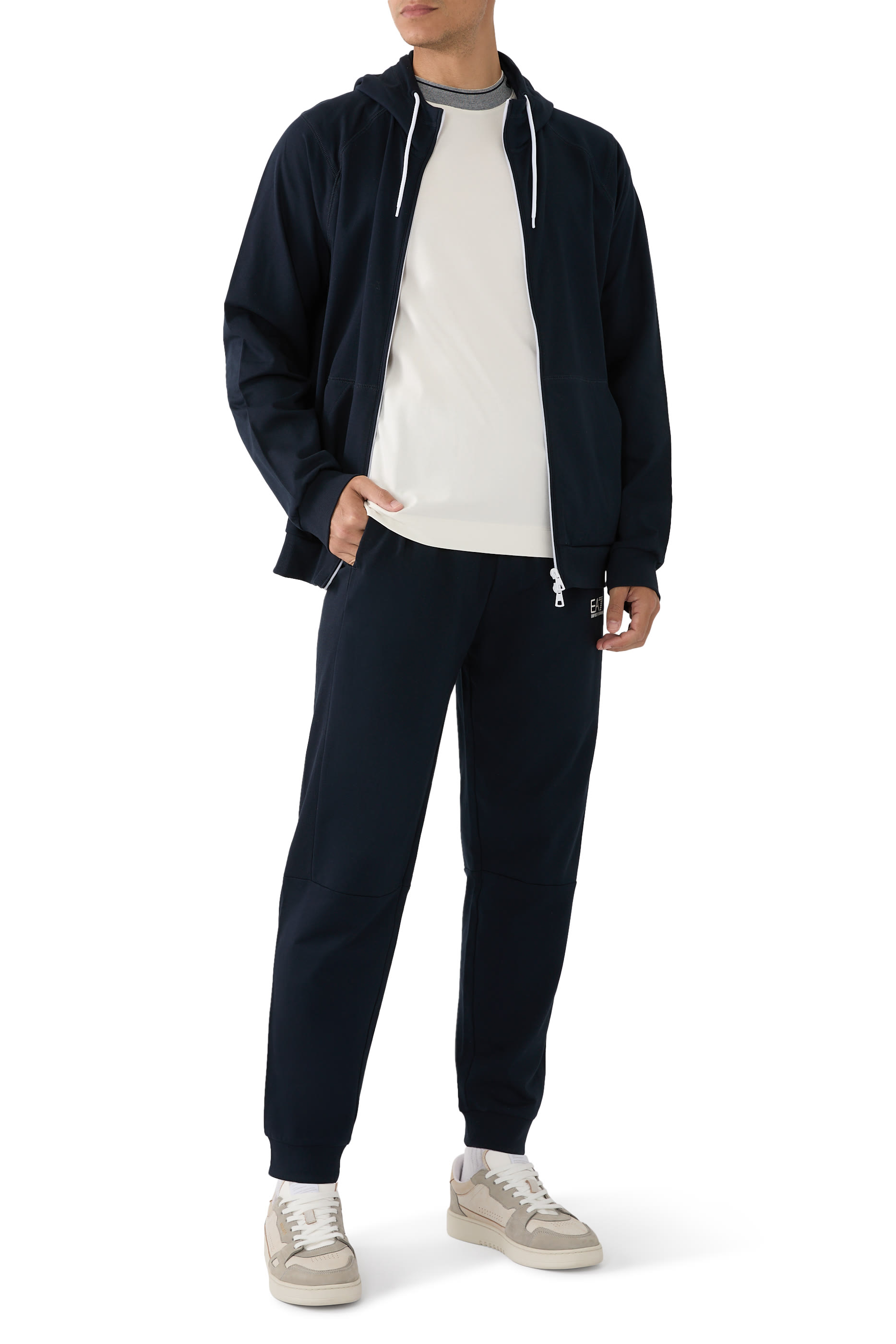 بنطال رياضي بشعار الماركة