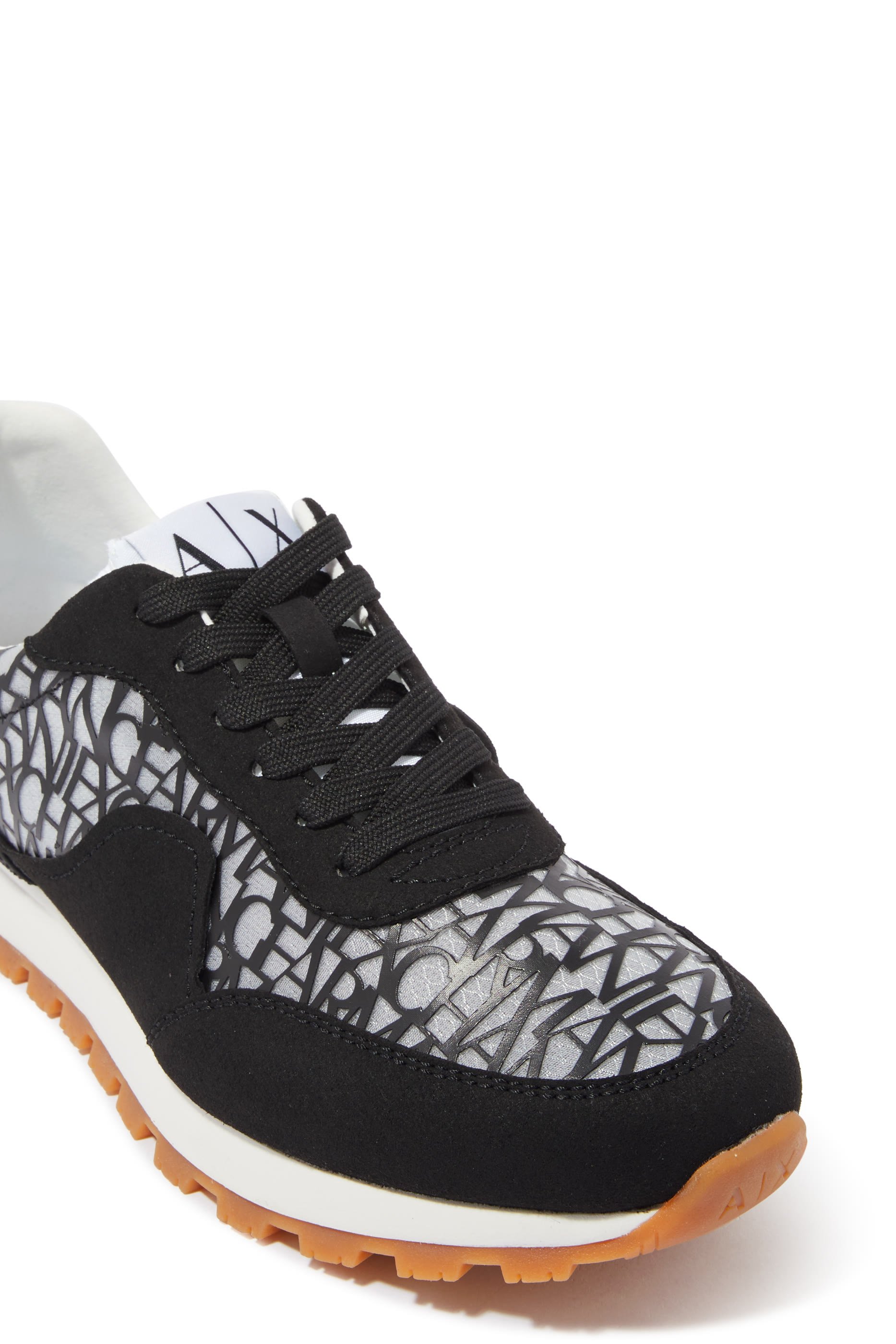 سنيكرز دروب بشعار الماركة