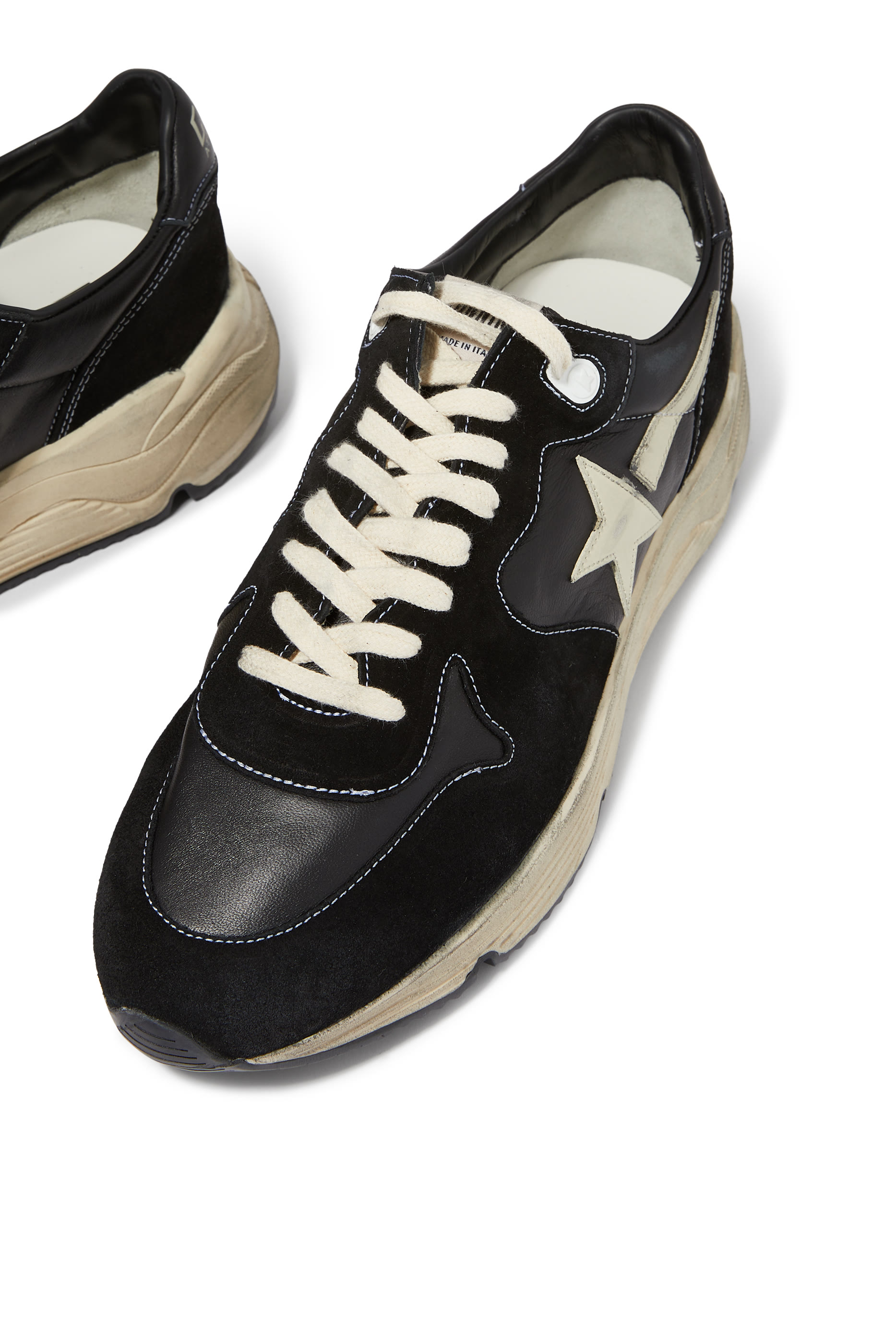 سنيكرز للجري بنعل سميك