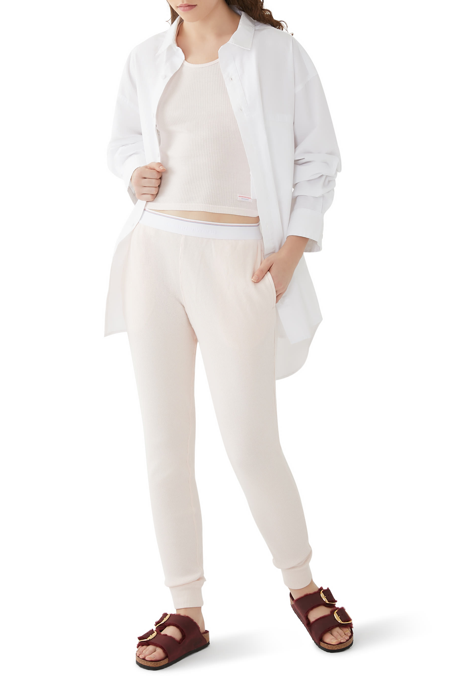 بلوزة كلاسيك بلا أكمام بأربطة متقاطعة في الخلف