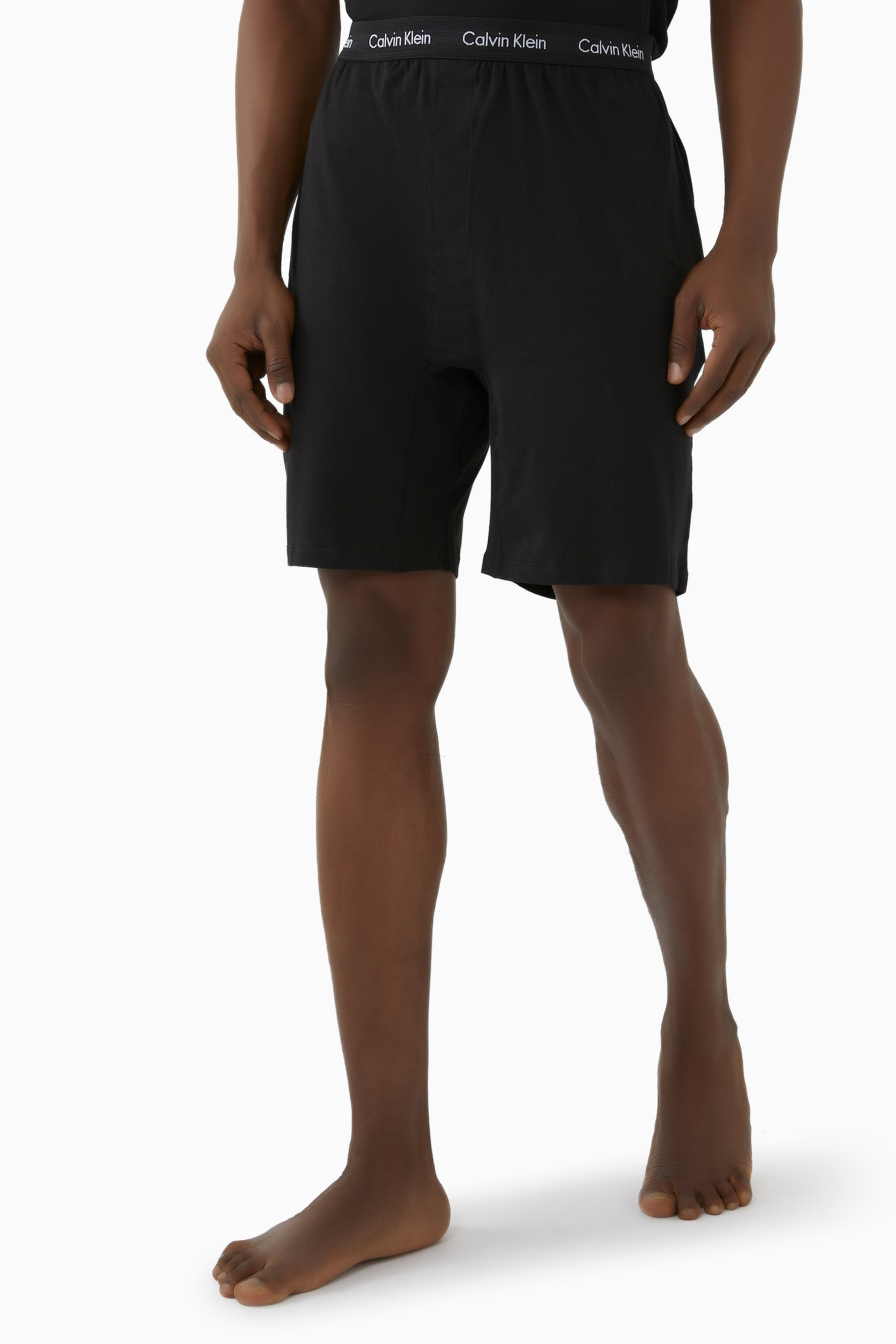 طقم بيجامة بحزام خصر بشعار الماركة