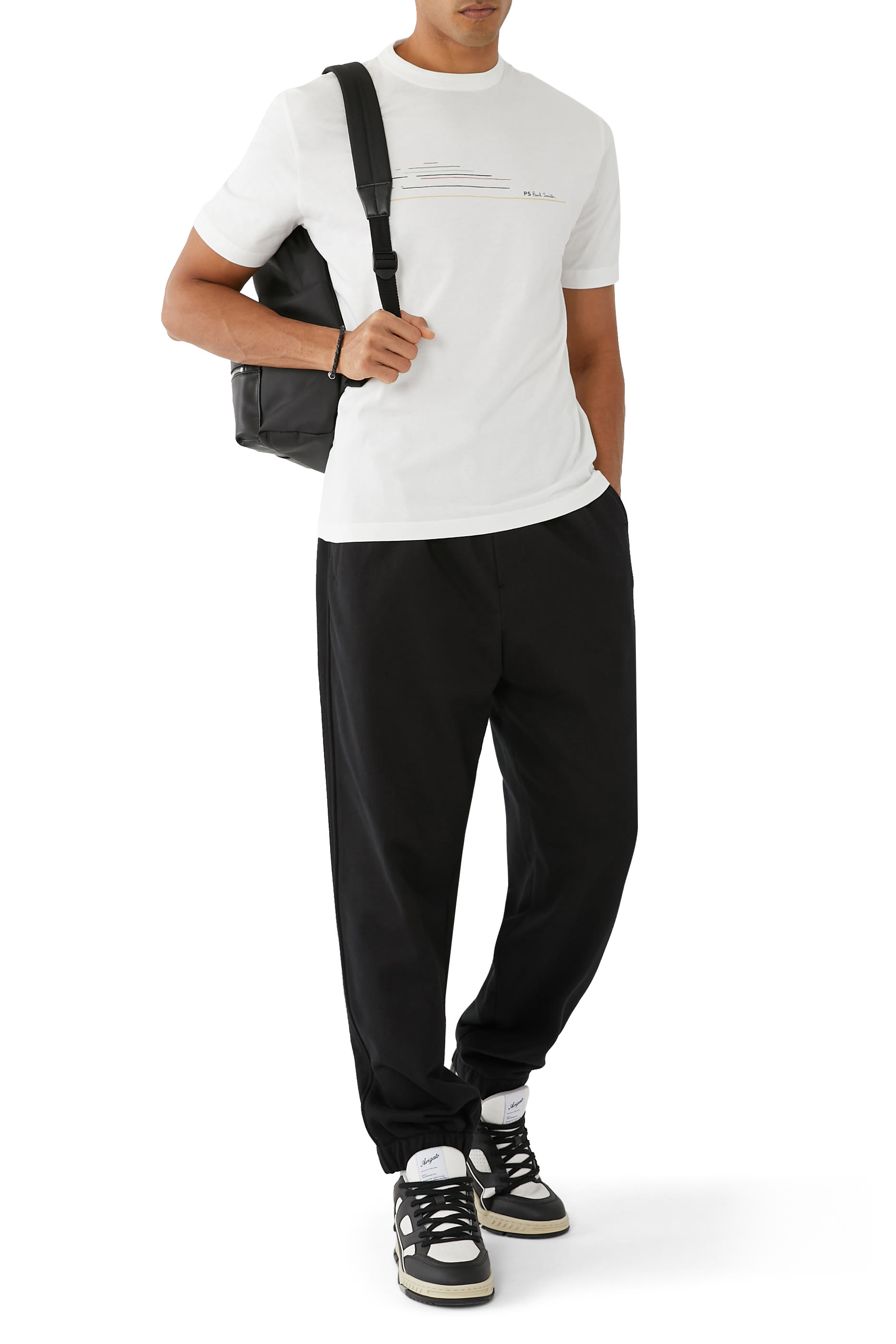 تيشيرت بطبعات خط على الصدر