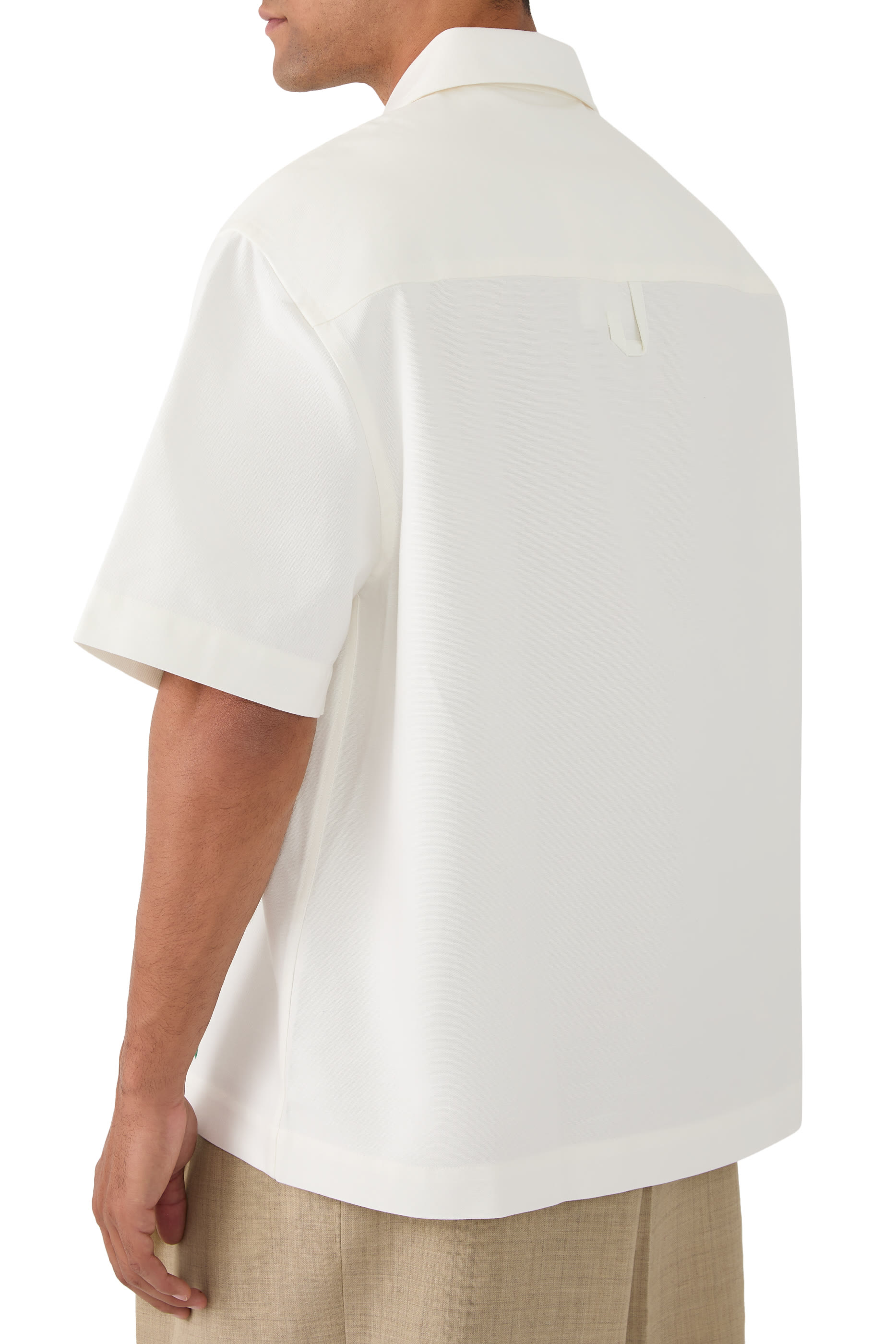 قميص بأكمام قصيرة بطبعة أشجار نخيل