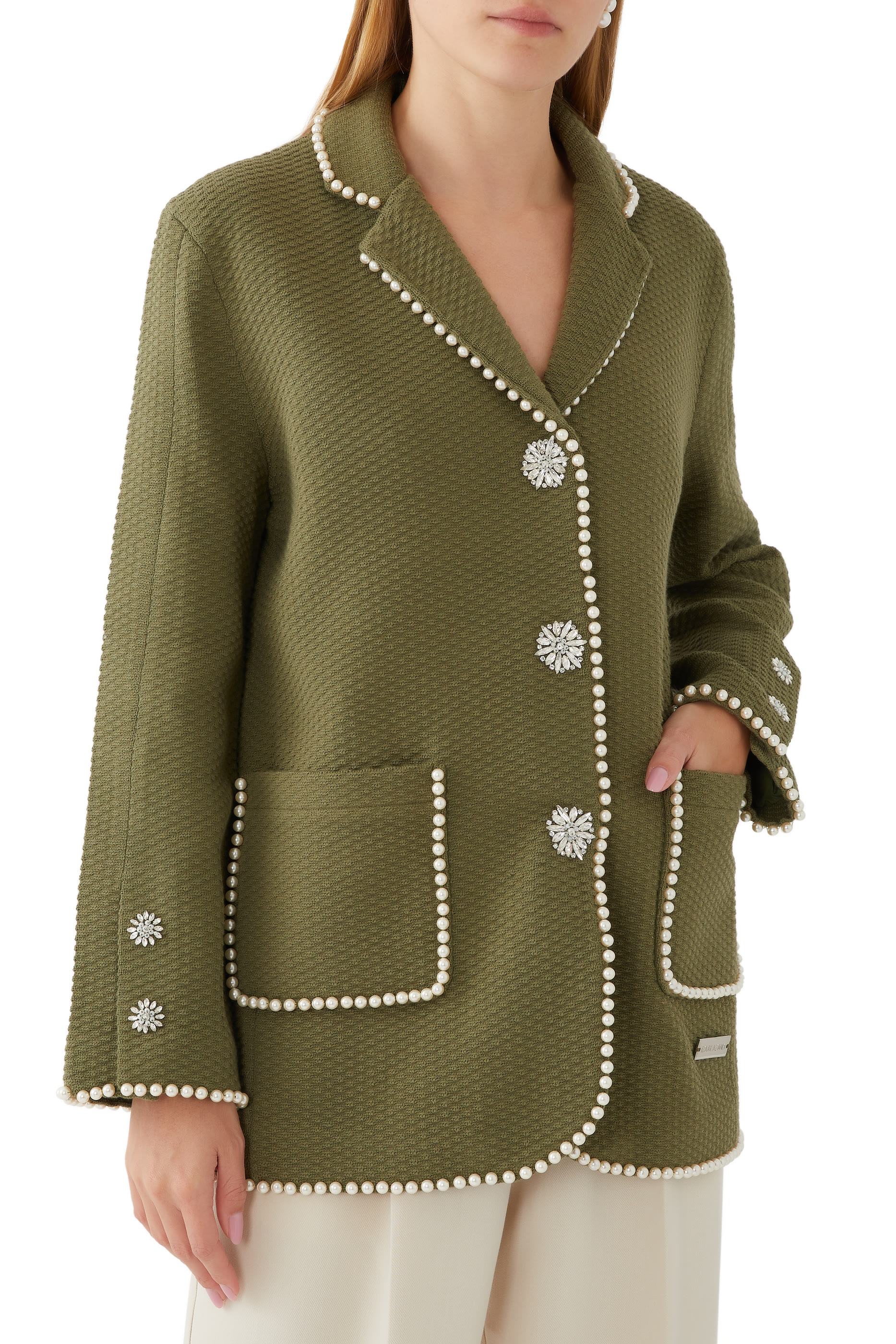 معطف بلؤلؤ وشرابات