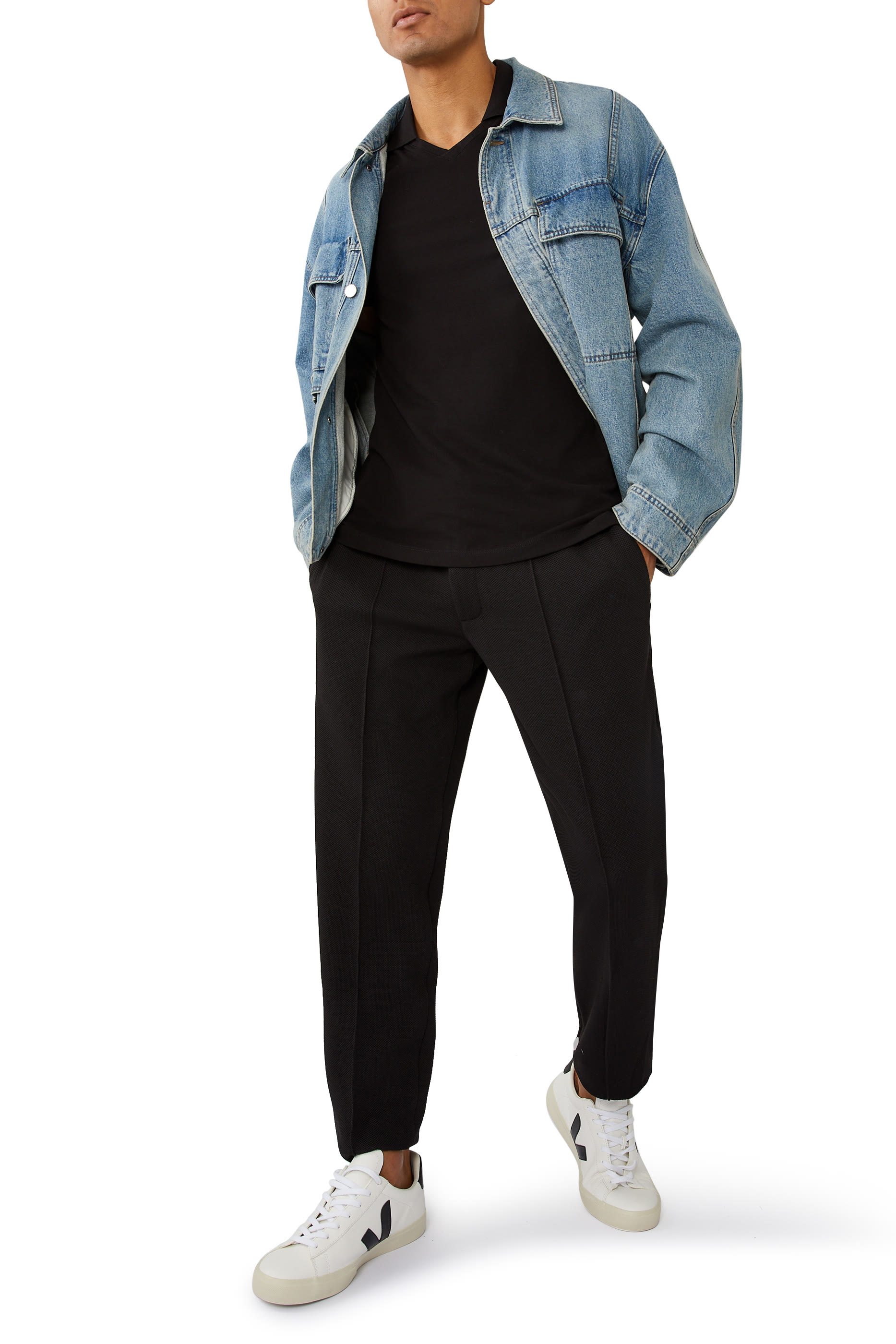 قميص بولو بياقة عريضة