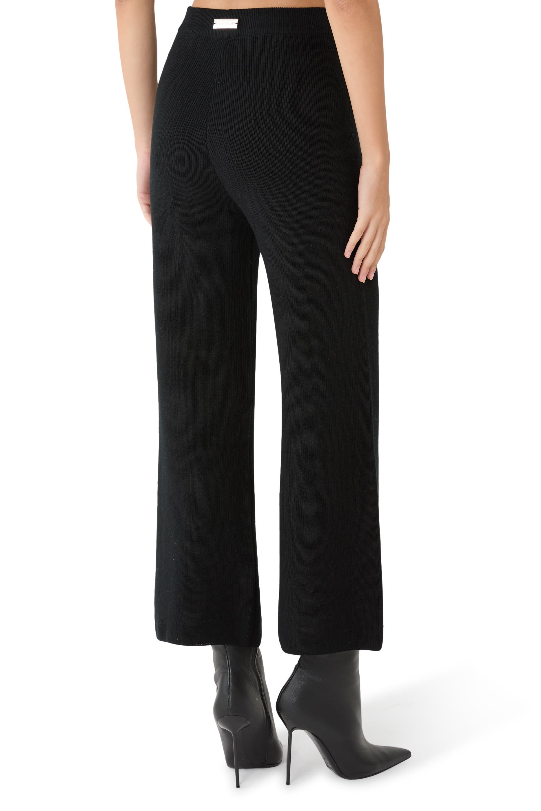 بنطال بقصة ساق مستقيمة