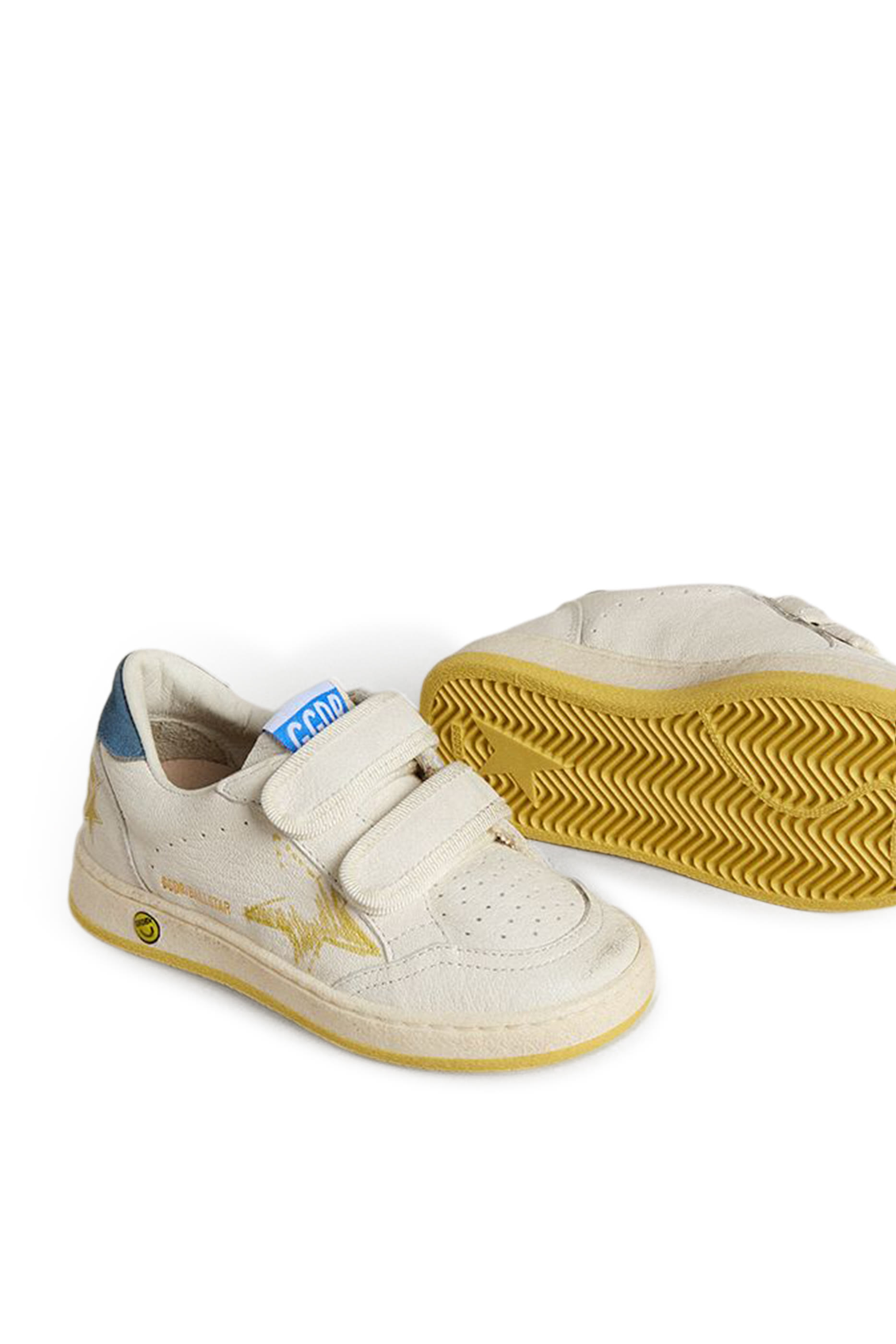 سنيكرز يونغ بول ستار للأطفال