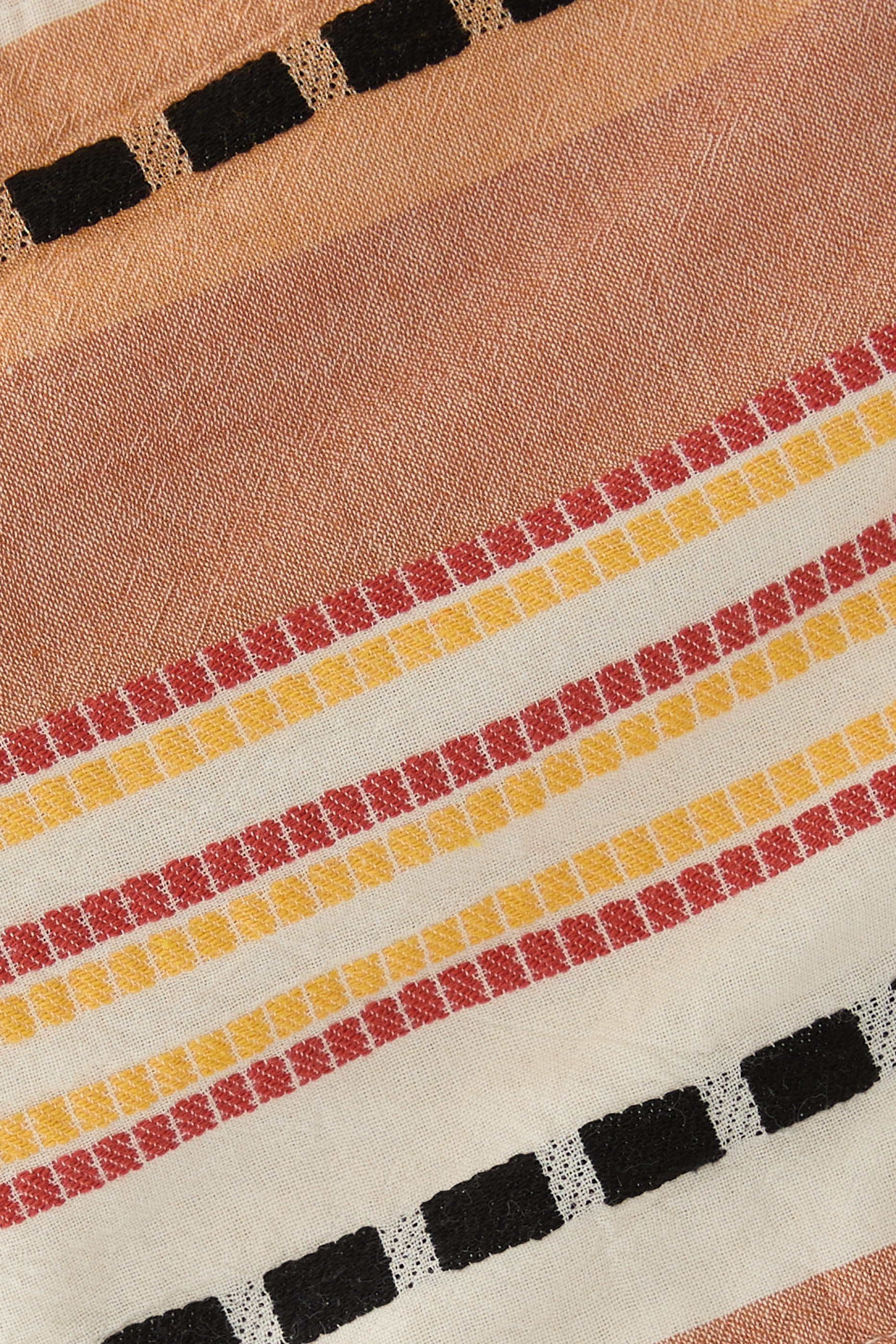 بلوزة زاكار مخططة بقصة قصيرة