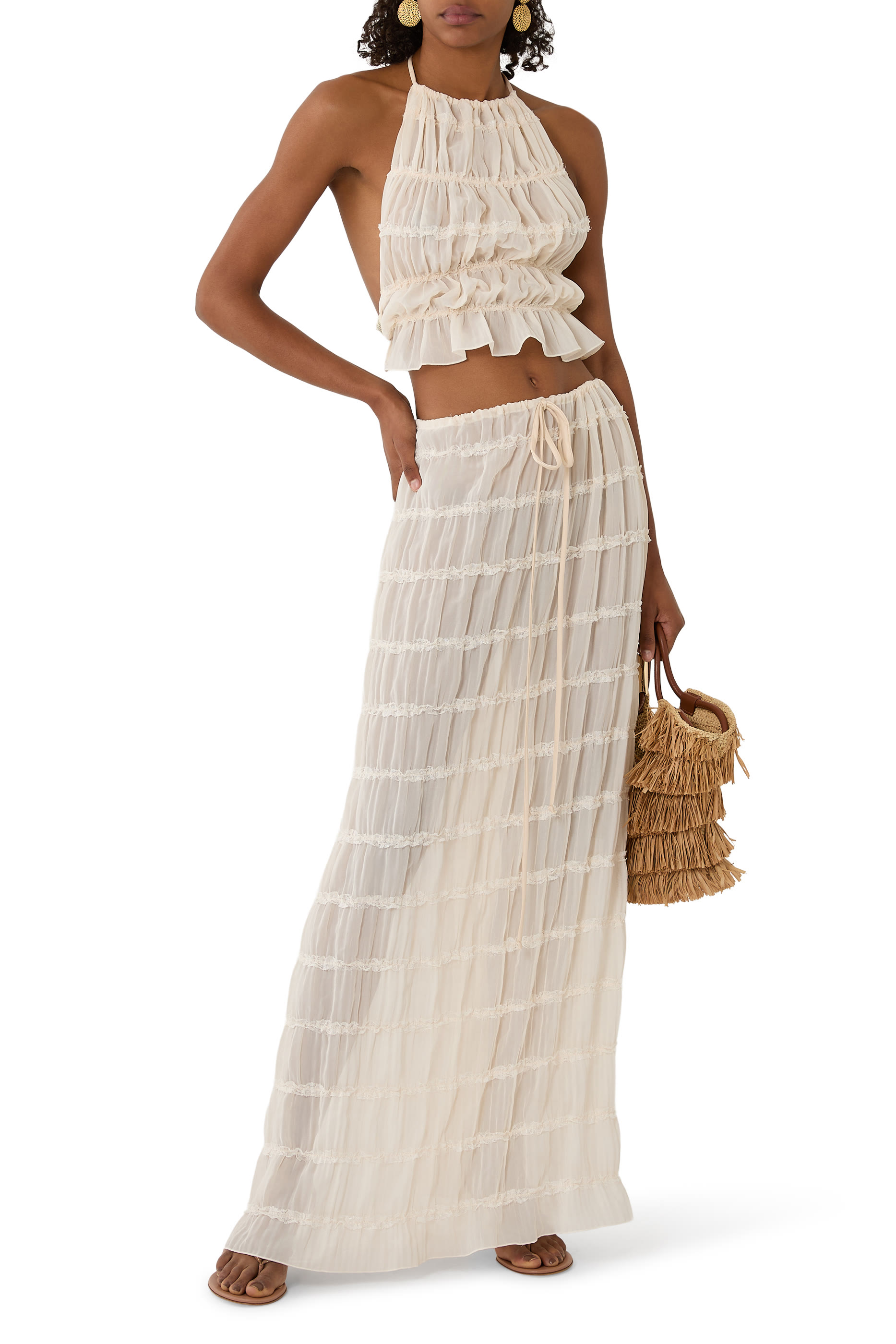 بلوزة جولييت برباط حول العنق