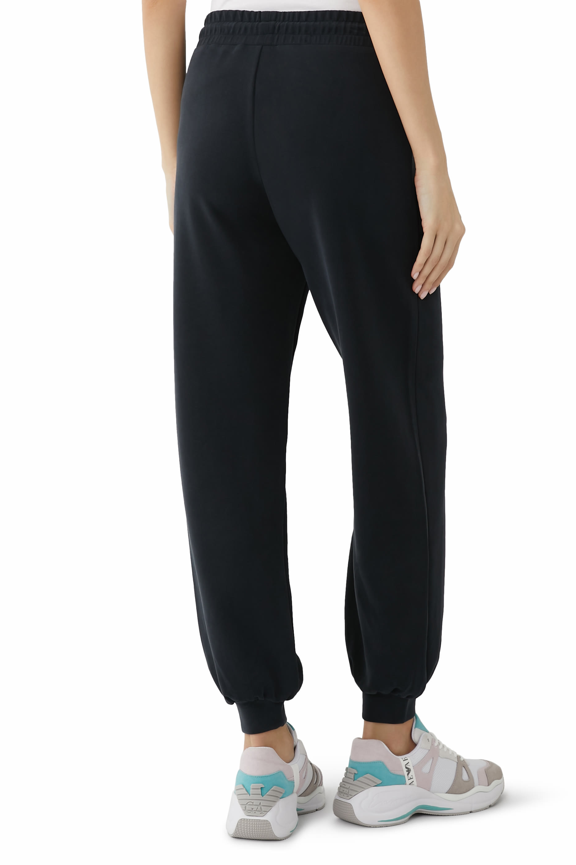 بنطال رياضي بقصة فضفاضة بشعار الماركة