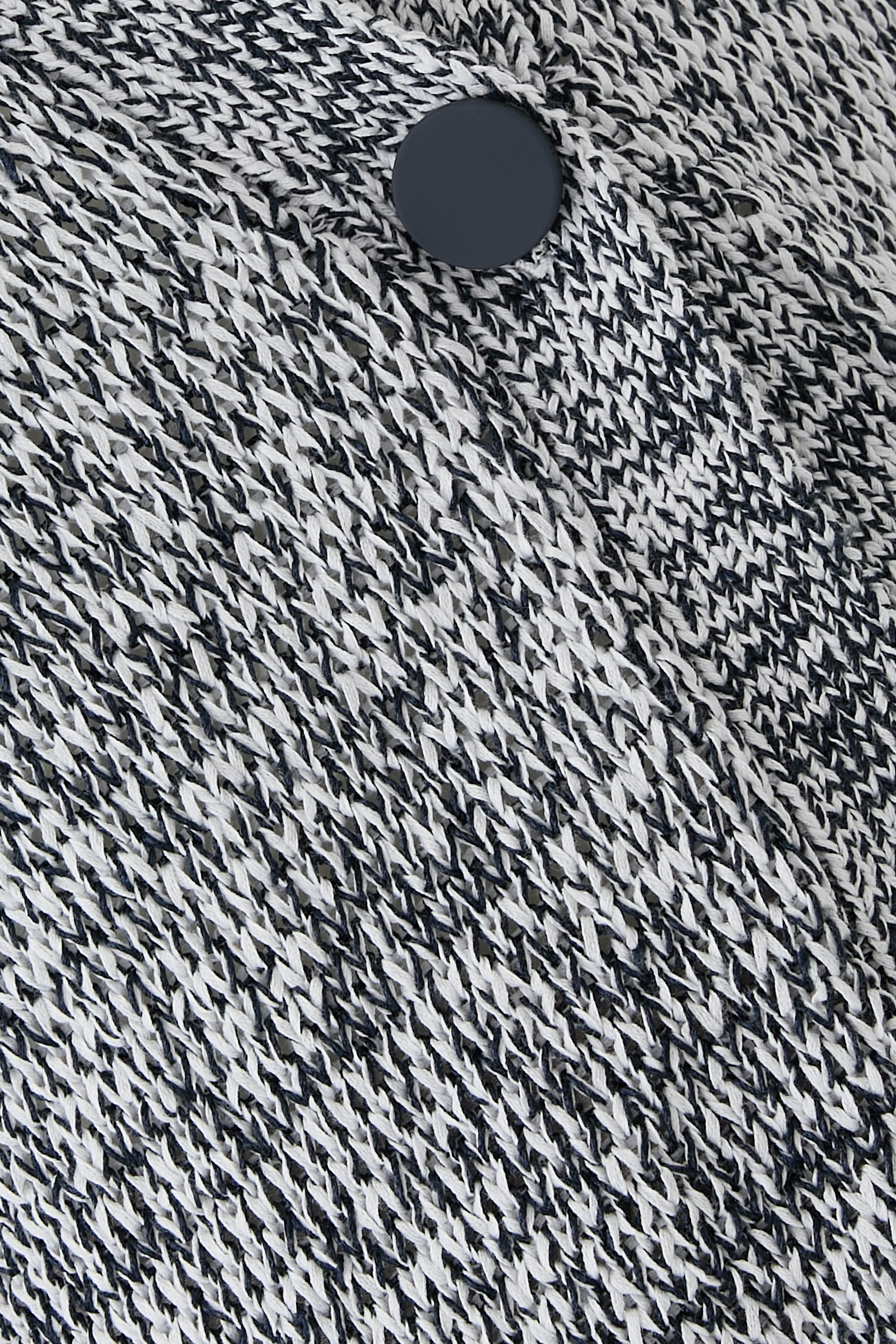 كارديجان منسوج بياقة V