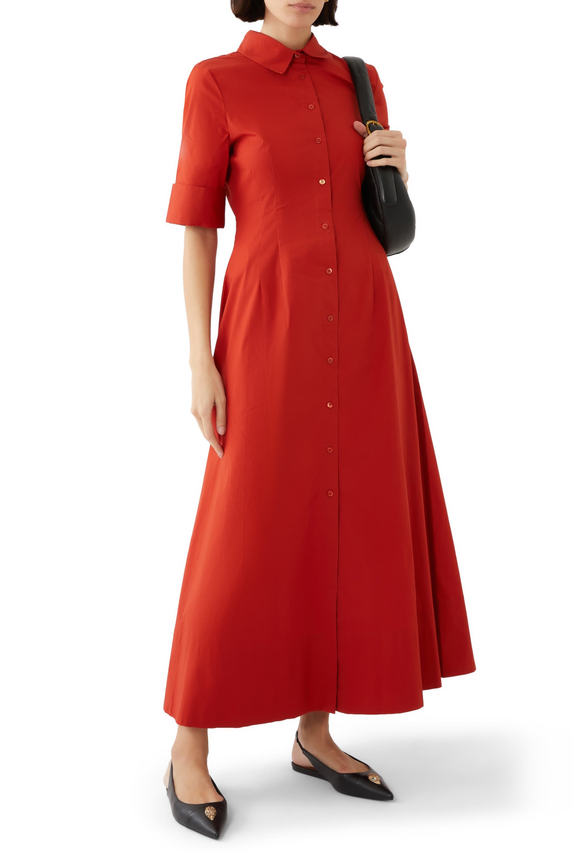 حذاء بلغرافيا بنعل مسطح وسير خلفي