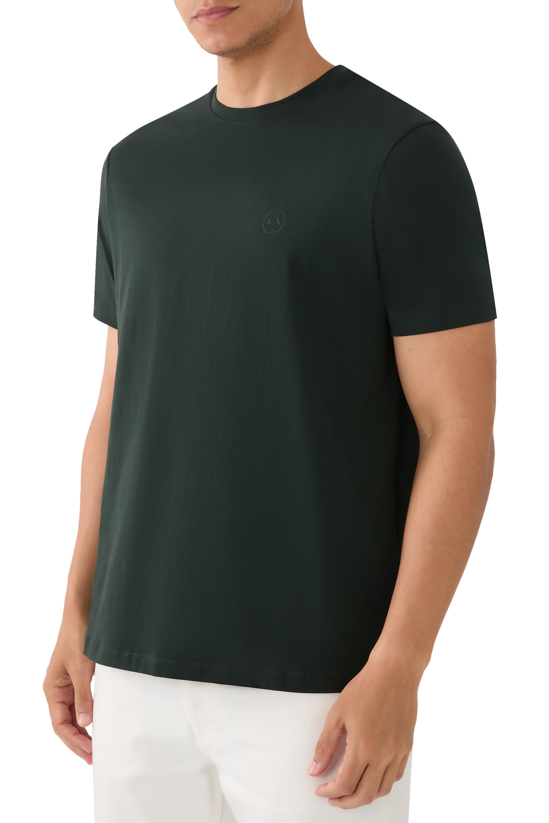 تيشيرت بشعار الماركة بتصميم دائري