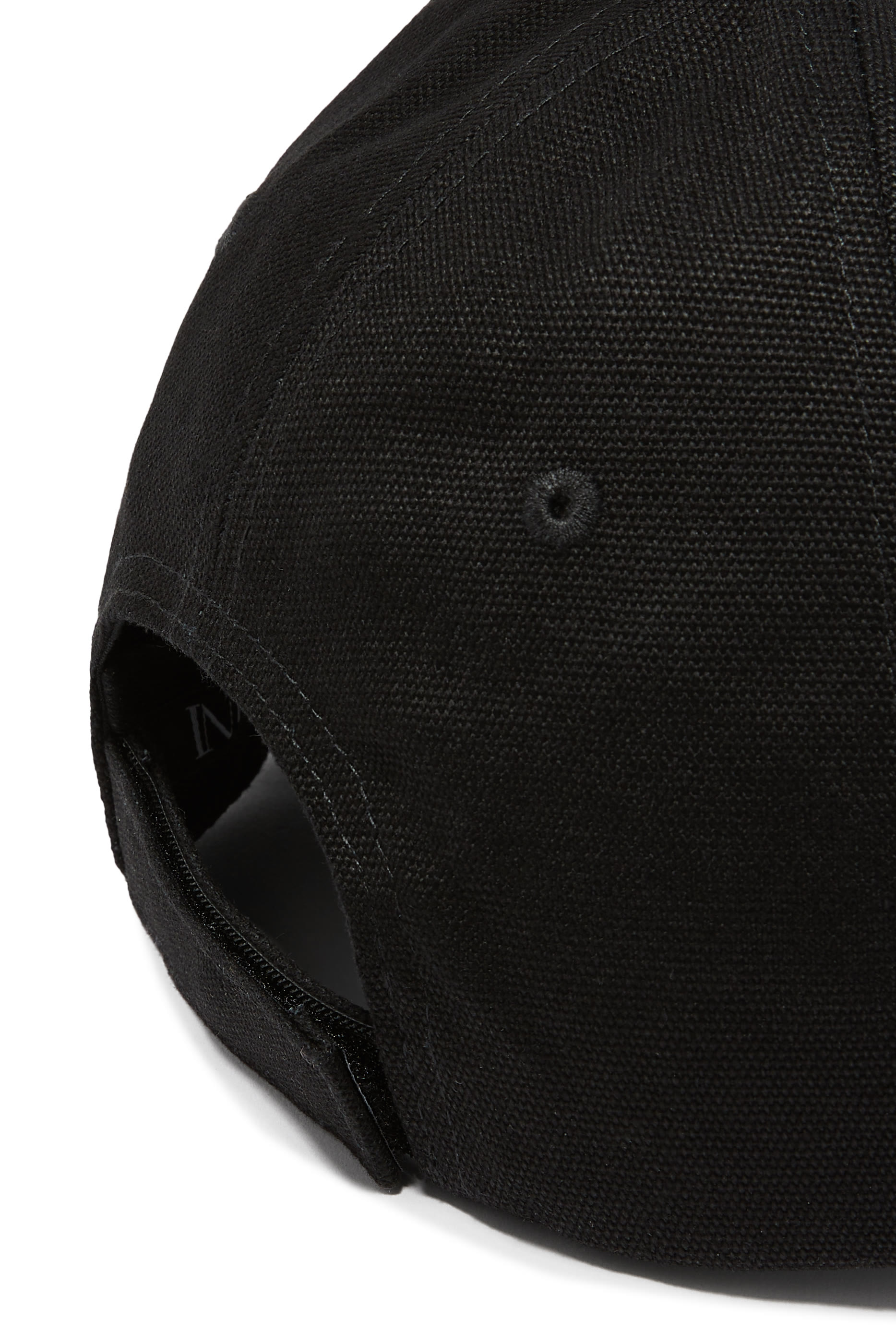 كاب بيسبول بشعار الماركة