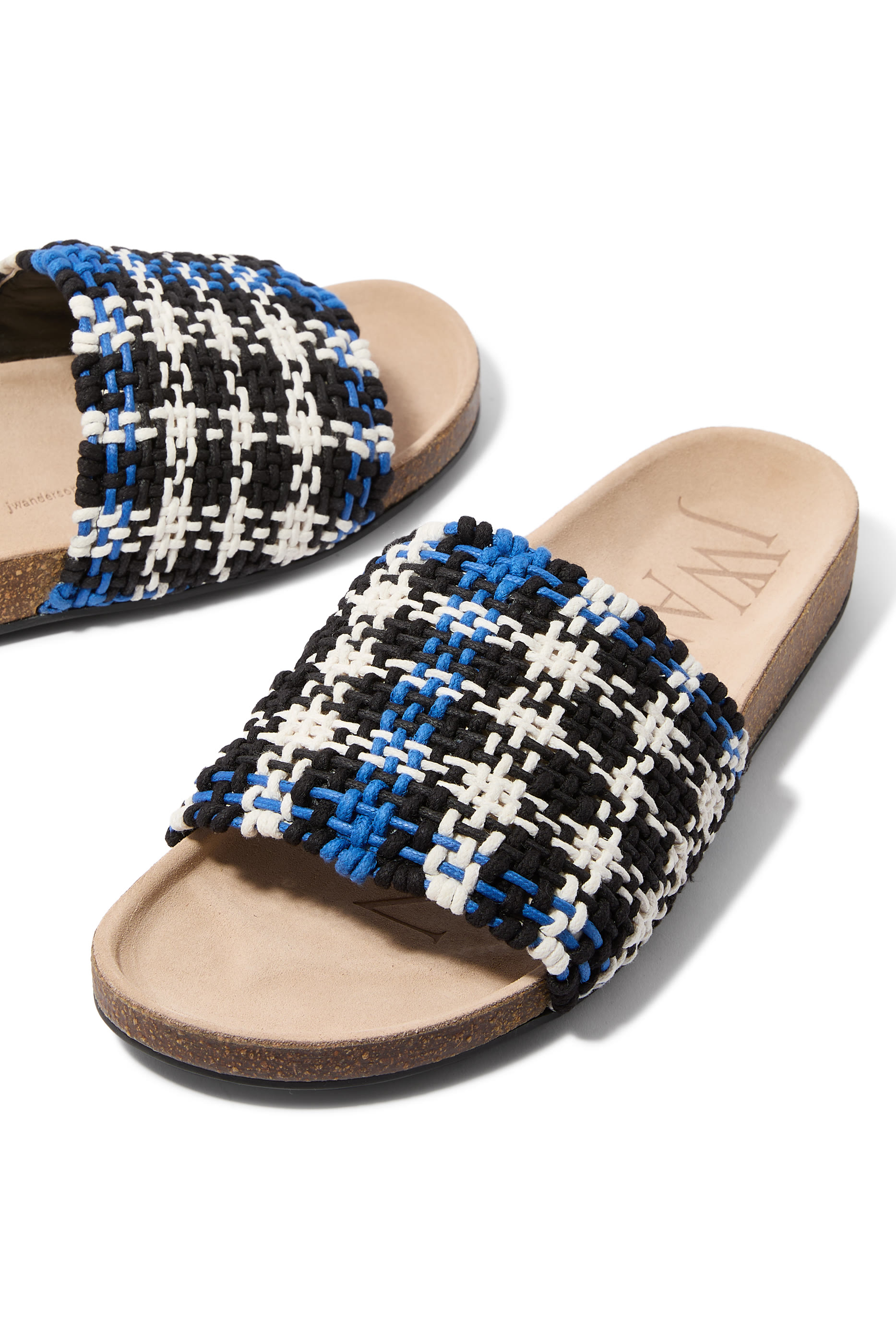 حذاء خفيف بنقشة مربعات