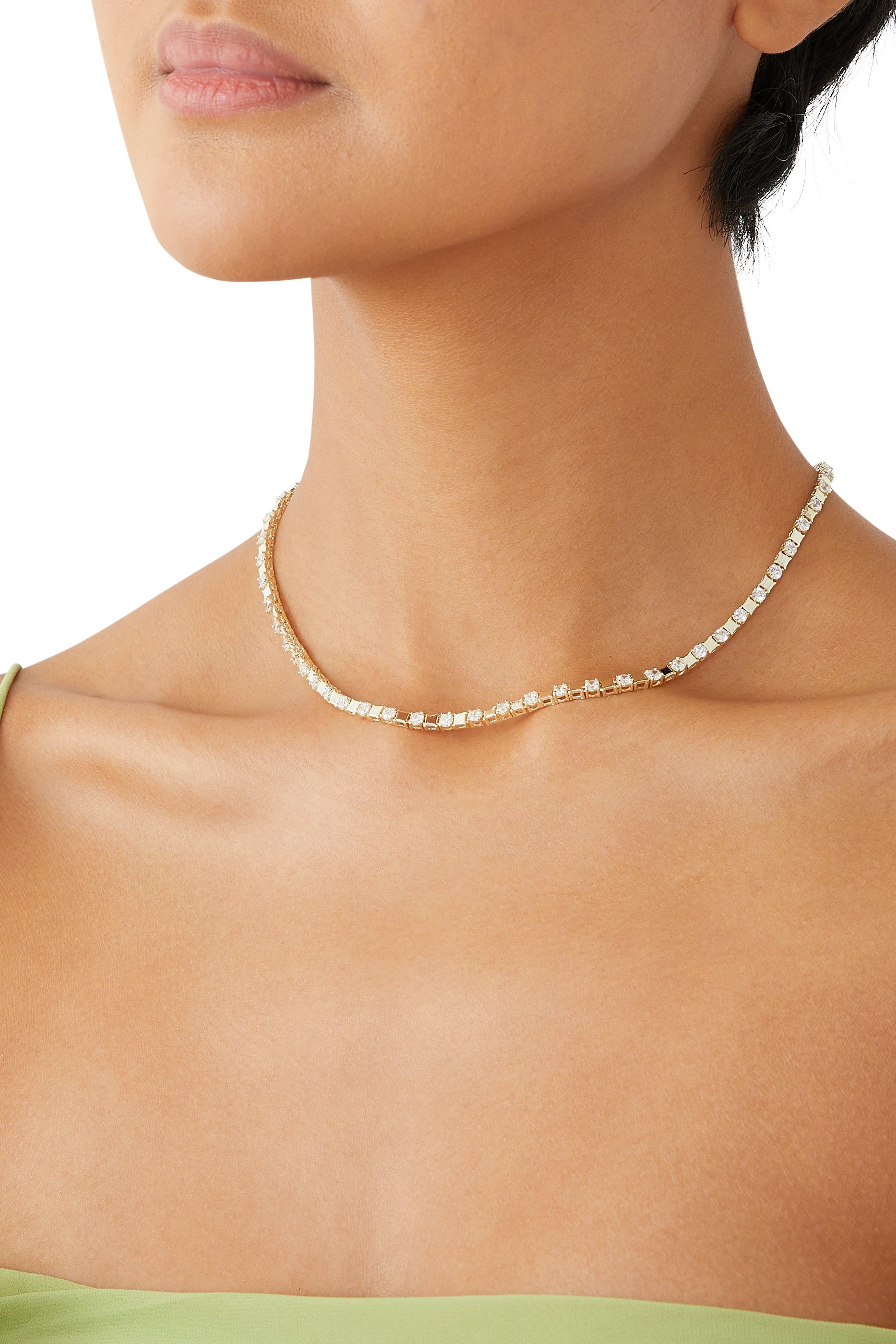 قلادة دائرية مرصعة بأحجار زركونيا مكعبة، نحاس مطلي بالذهب