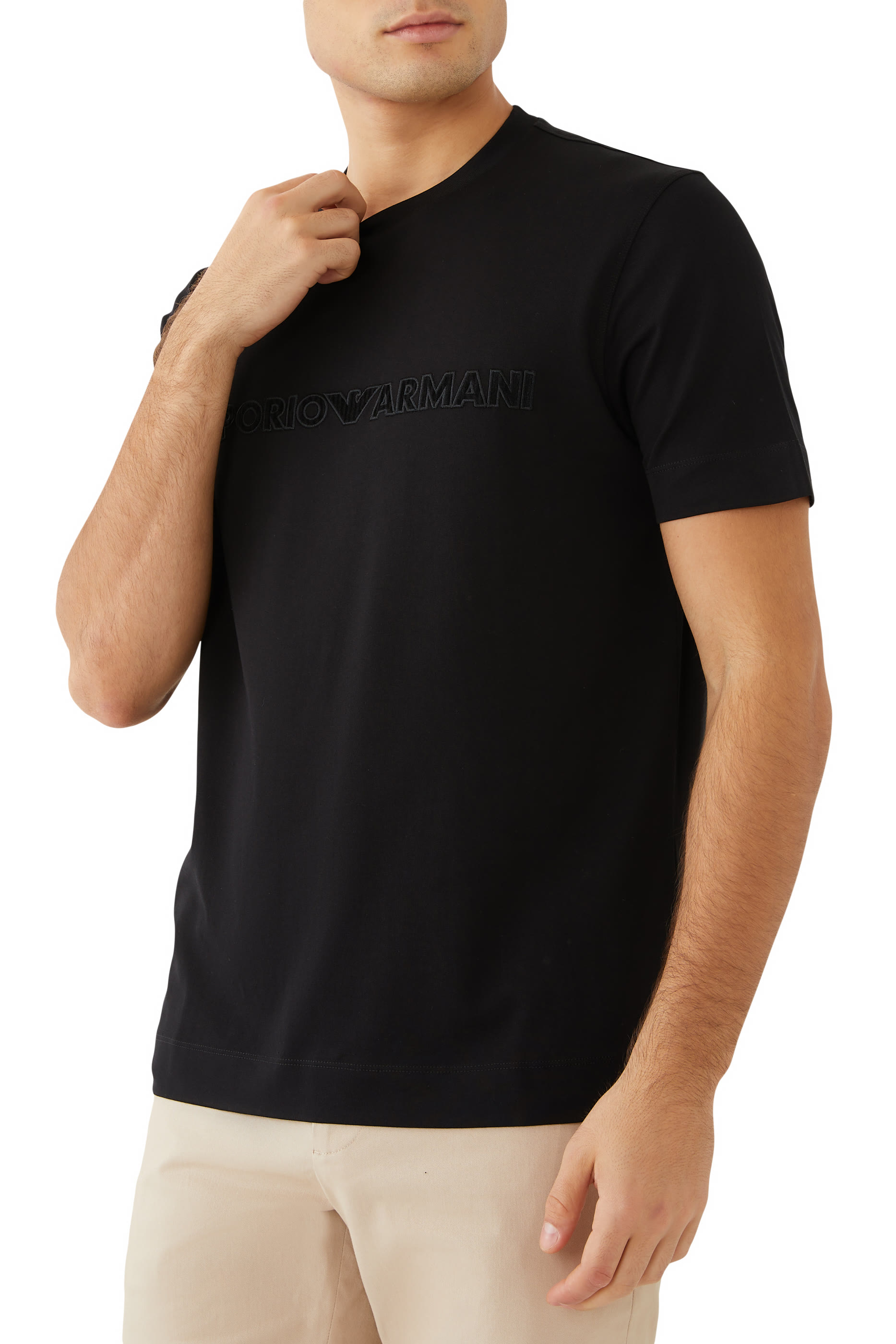 تيشيرت بطبعات شعار الماركة