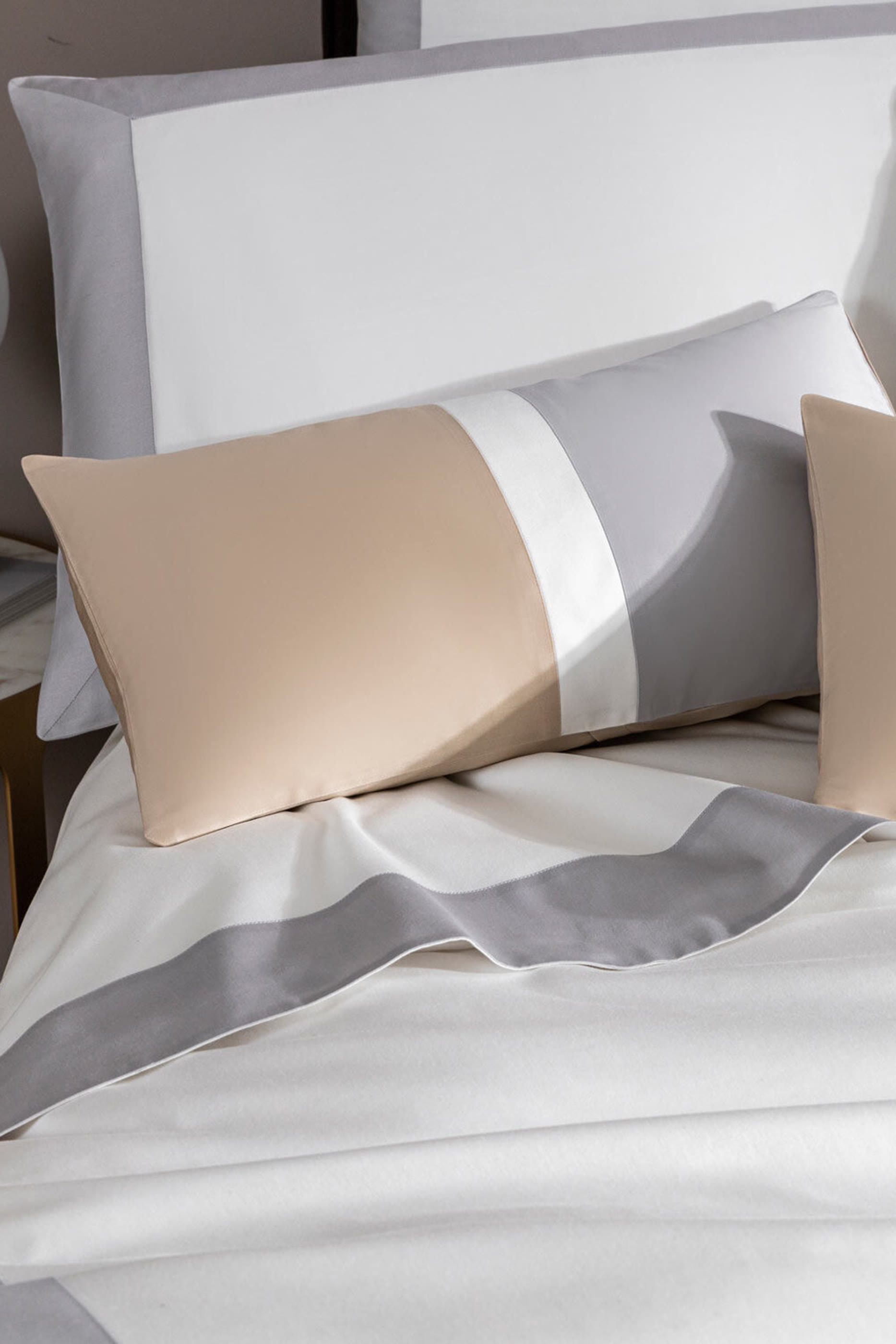 غطاء وسادة شام بولد