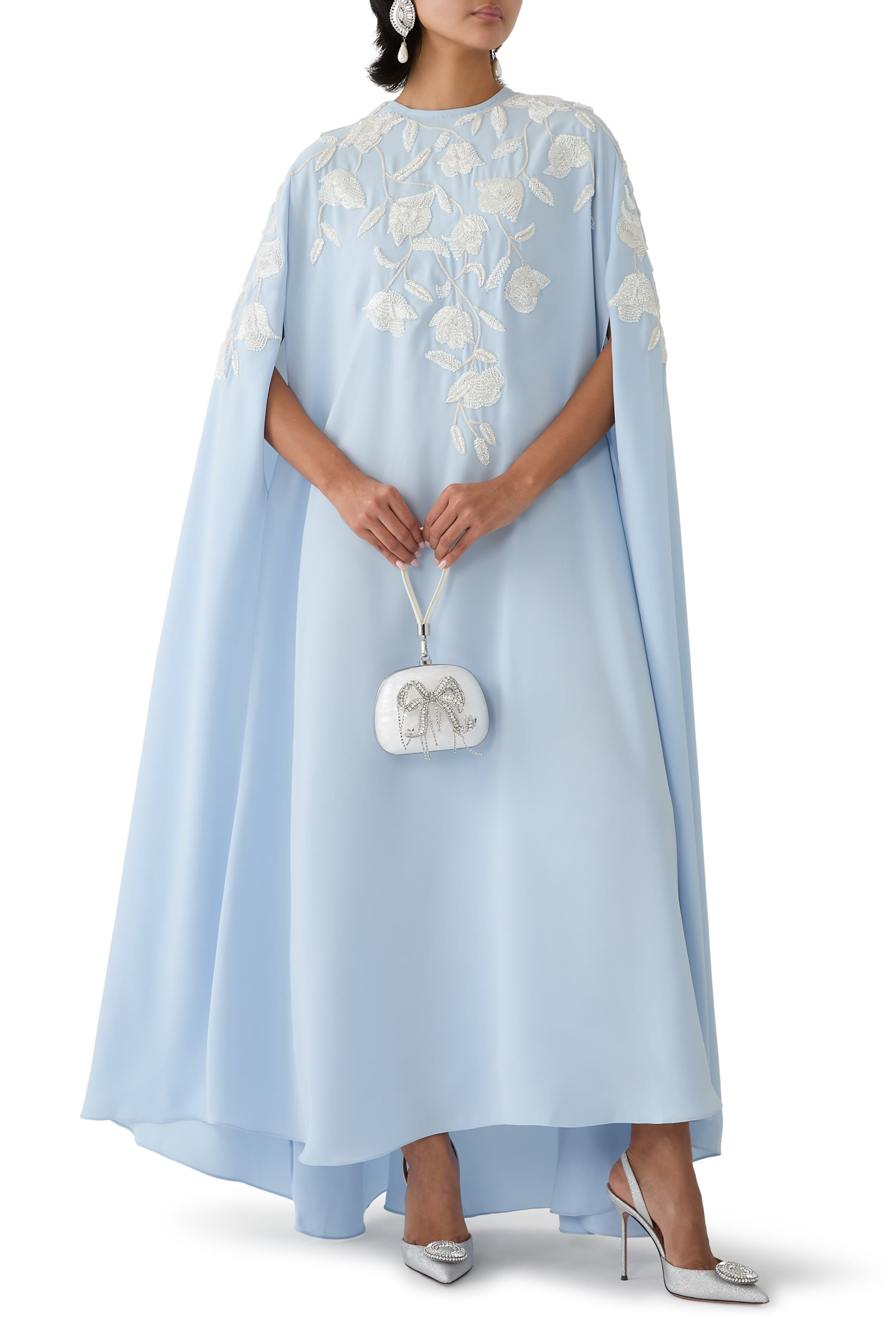 فستان بكاب ونقشة زهور