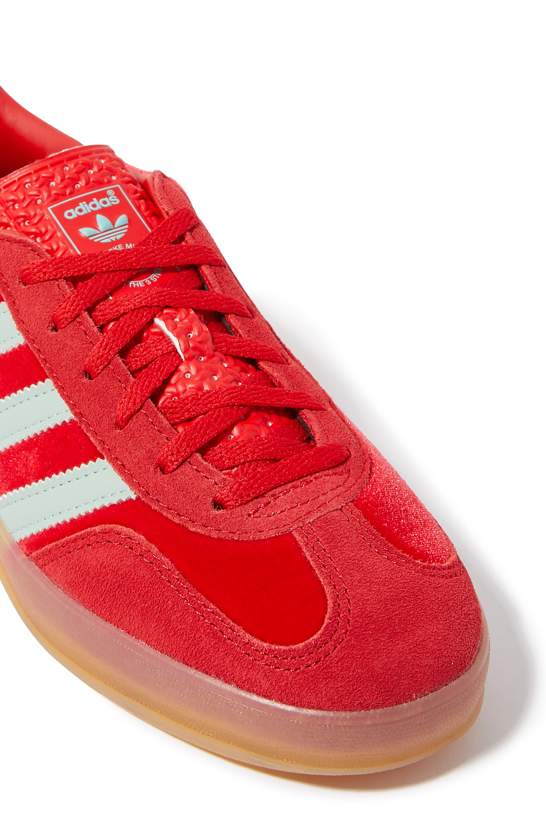 سنيكرز جازيل إندور