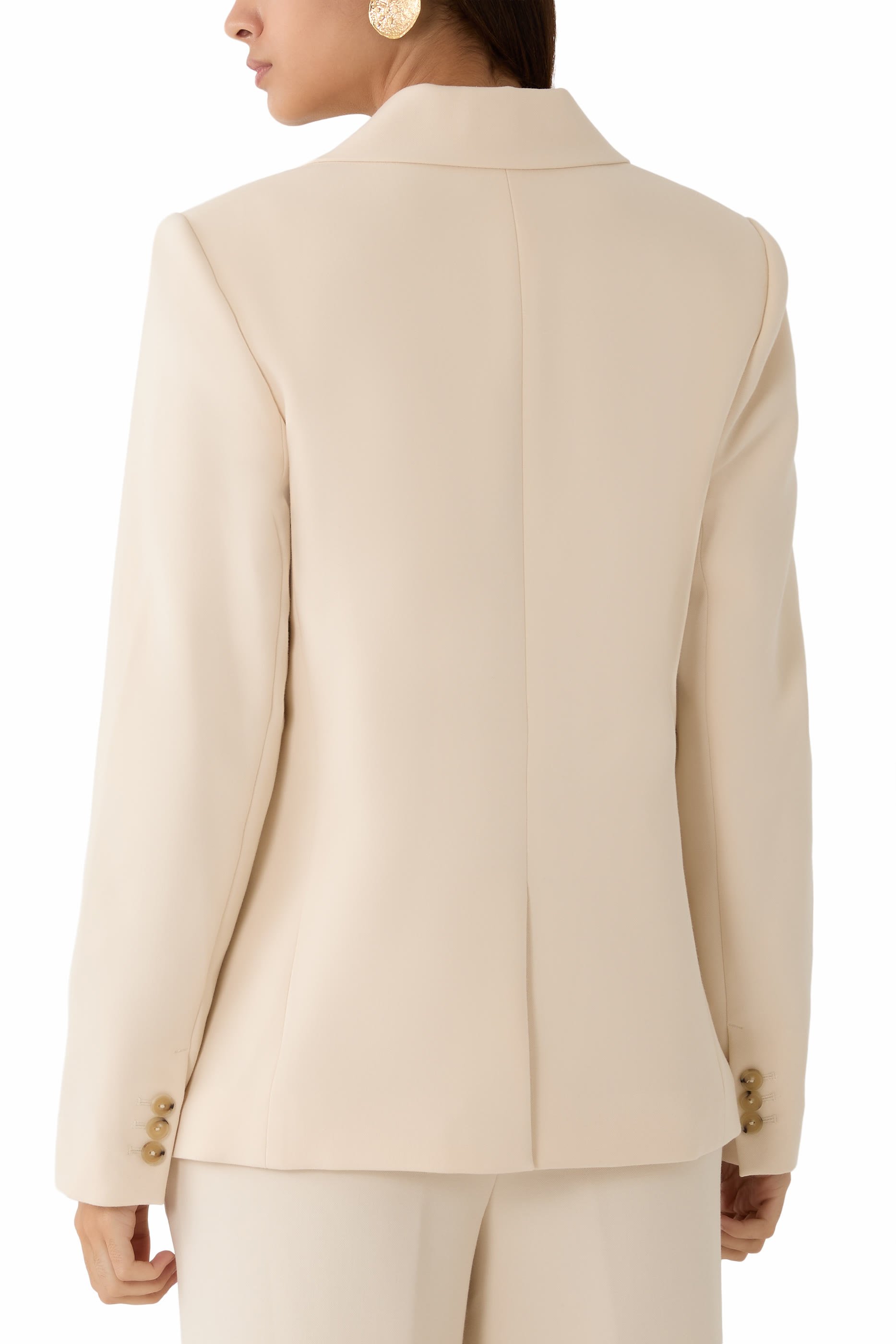 بليزر بزر وقصة ضيقة عند الخصر خامة ناعمة