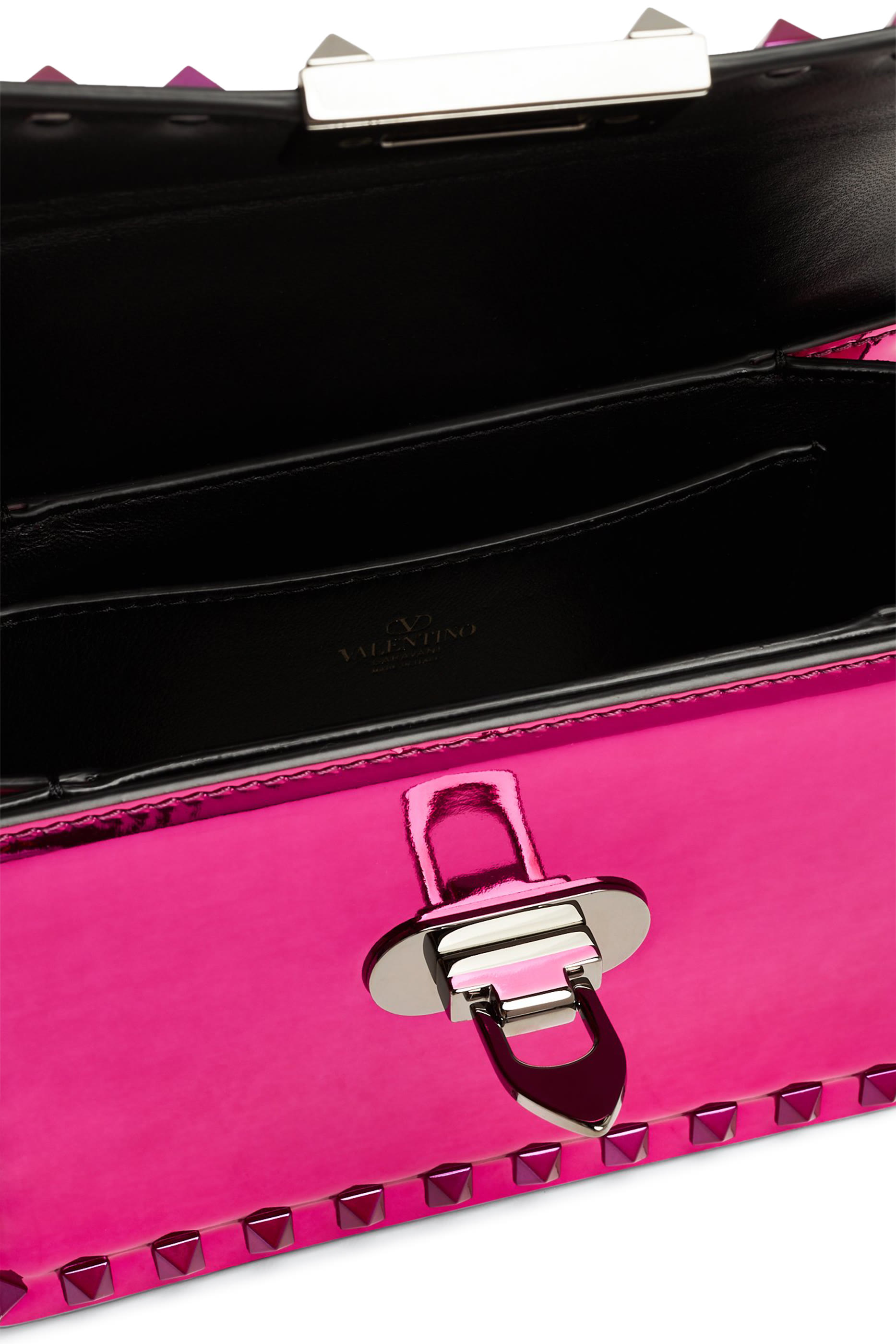 حقيبة كتف بحلي هرمية جلد