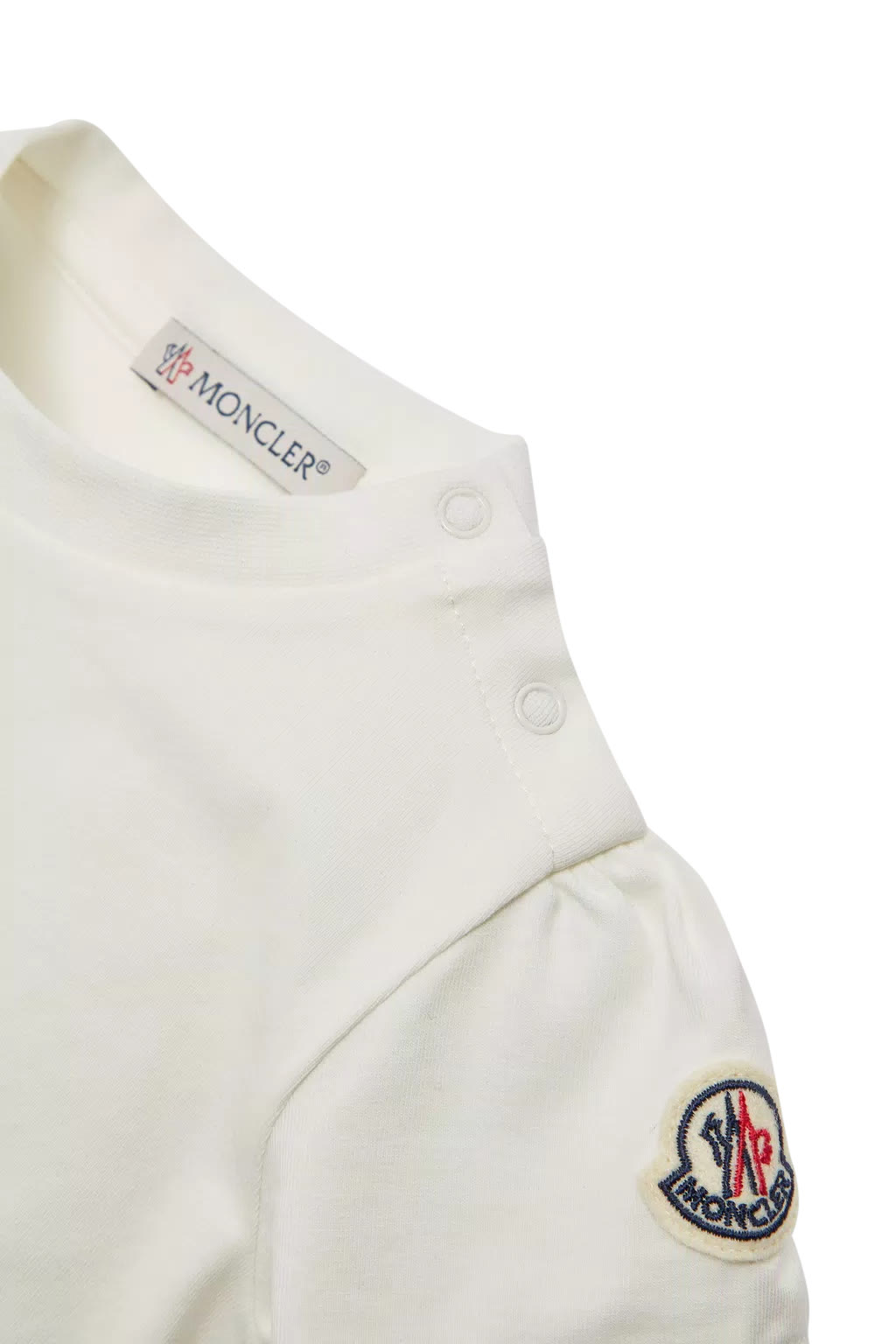 تيشيرت مزين بالكامل بطبعة الماركة