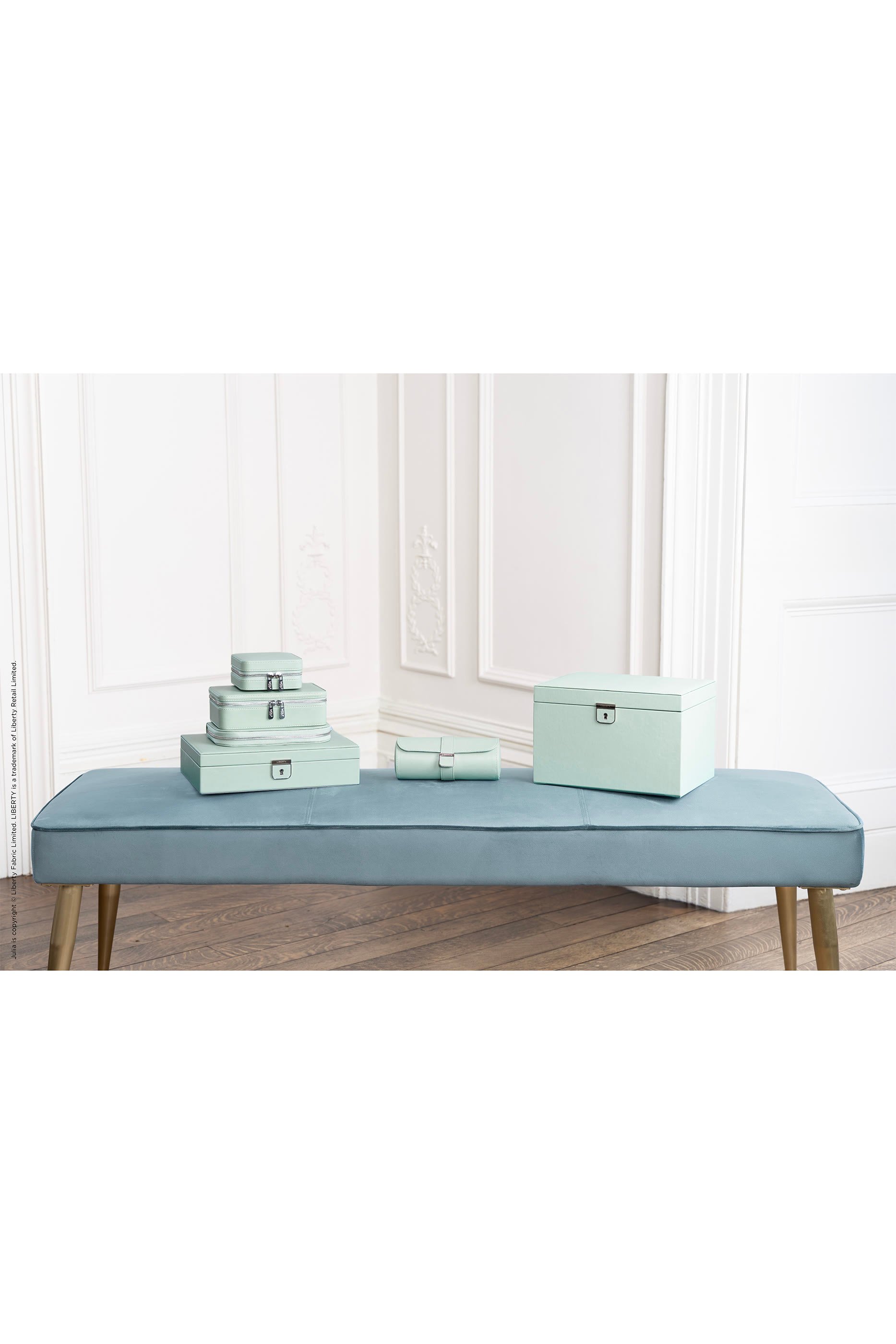 حافظة ليبرتي بسحاب للسفر، متوسطة