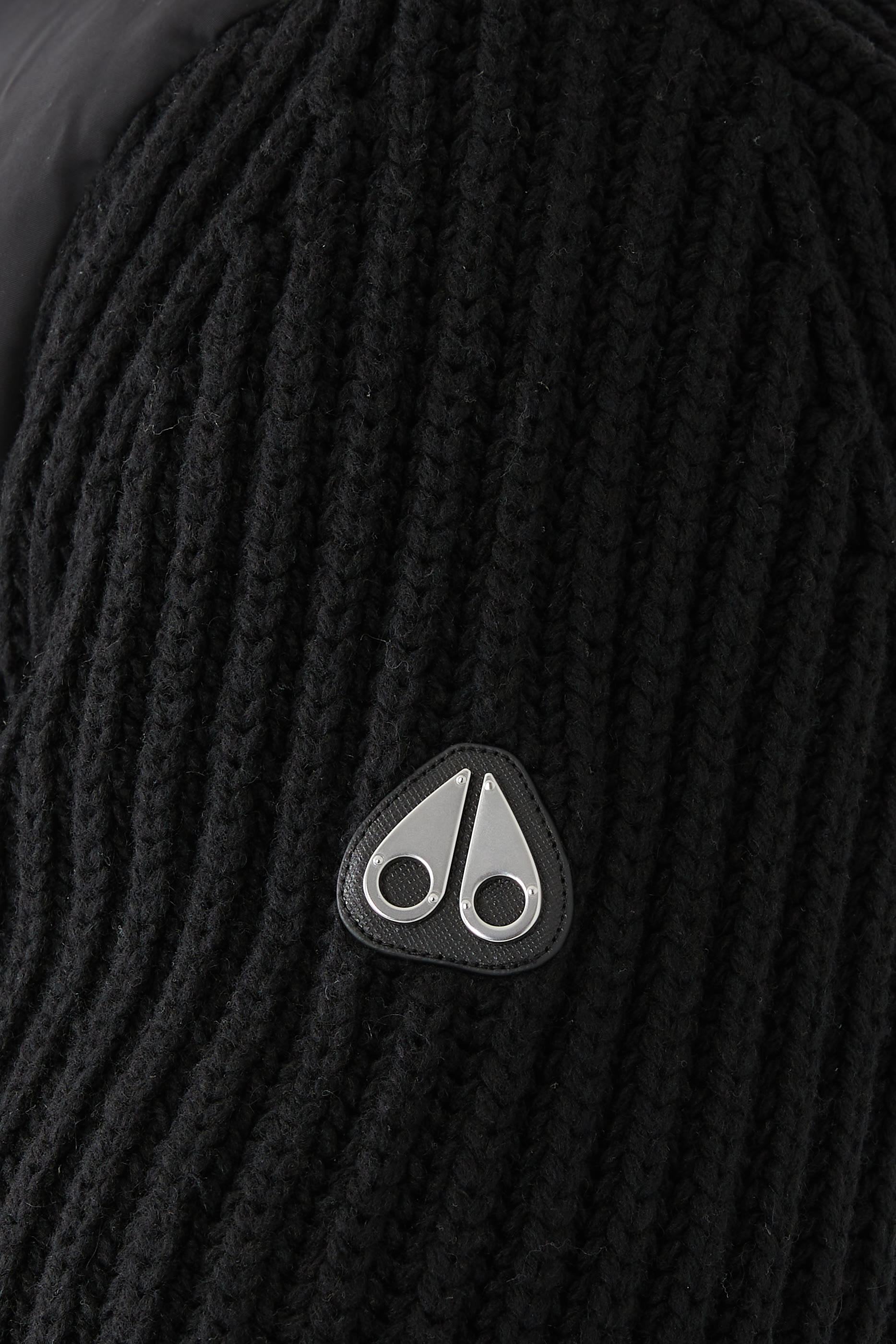 جاكيت بومبر مايبل من خامات مختلفة