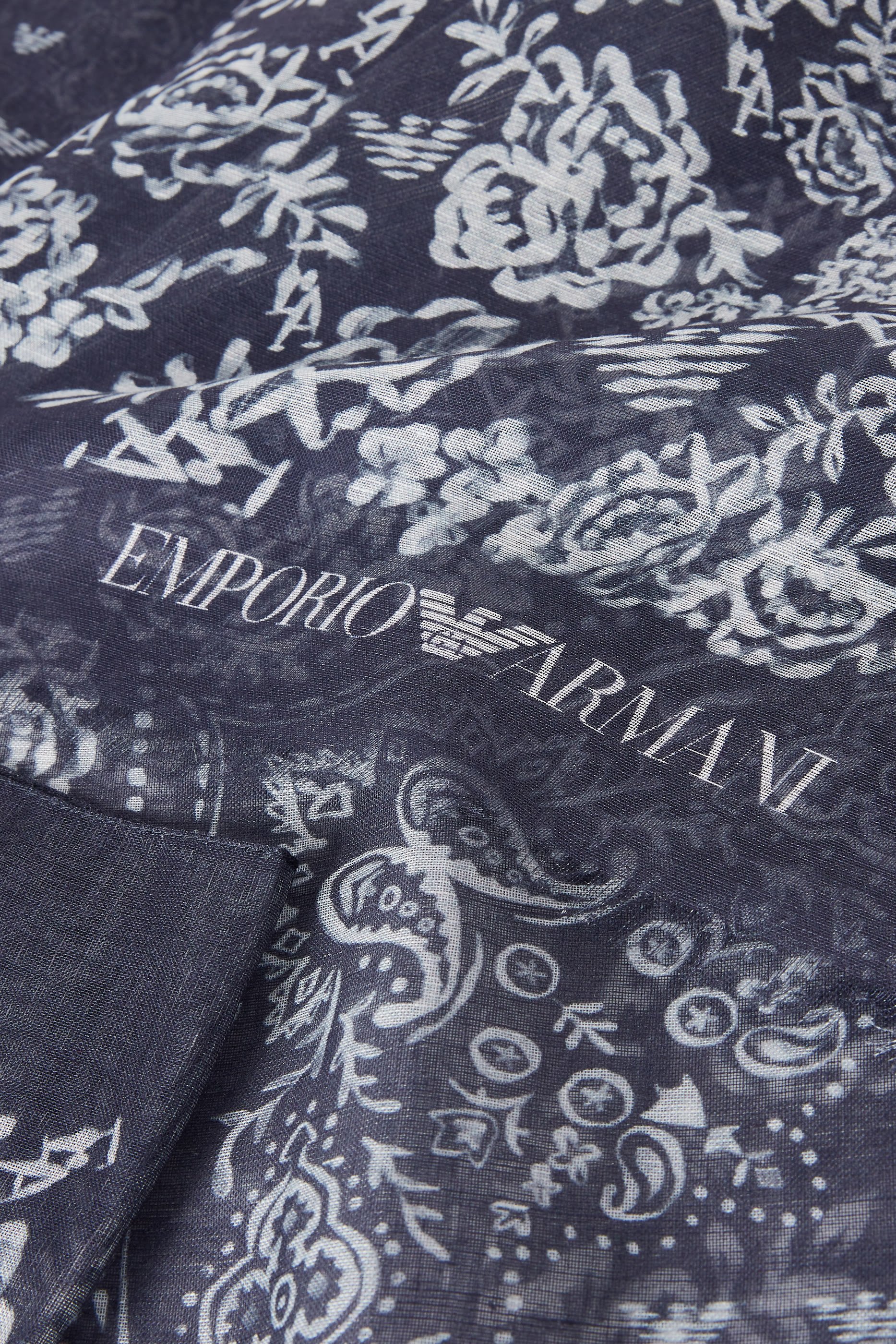 وشاح بنقشة بيزلي