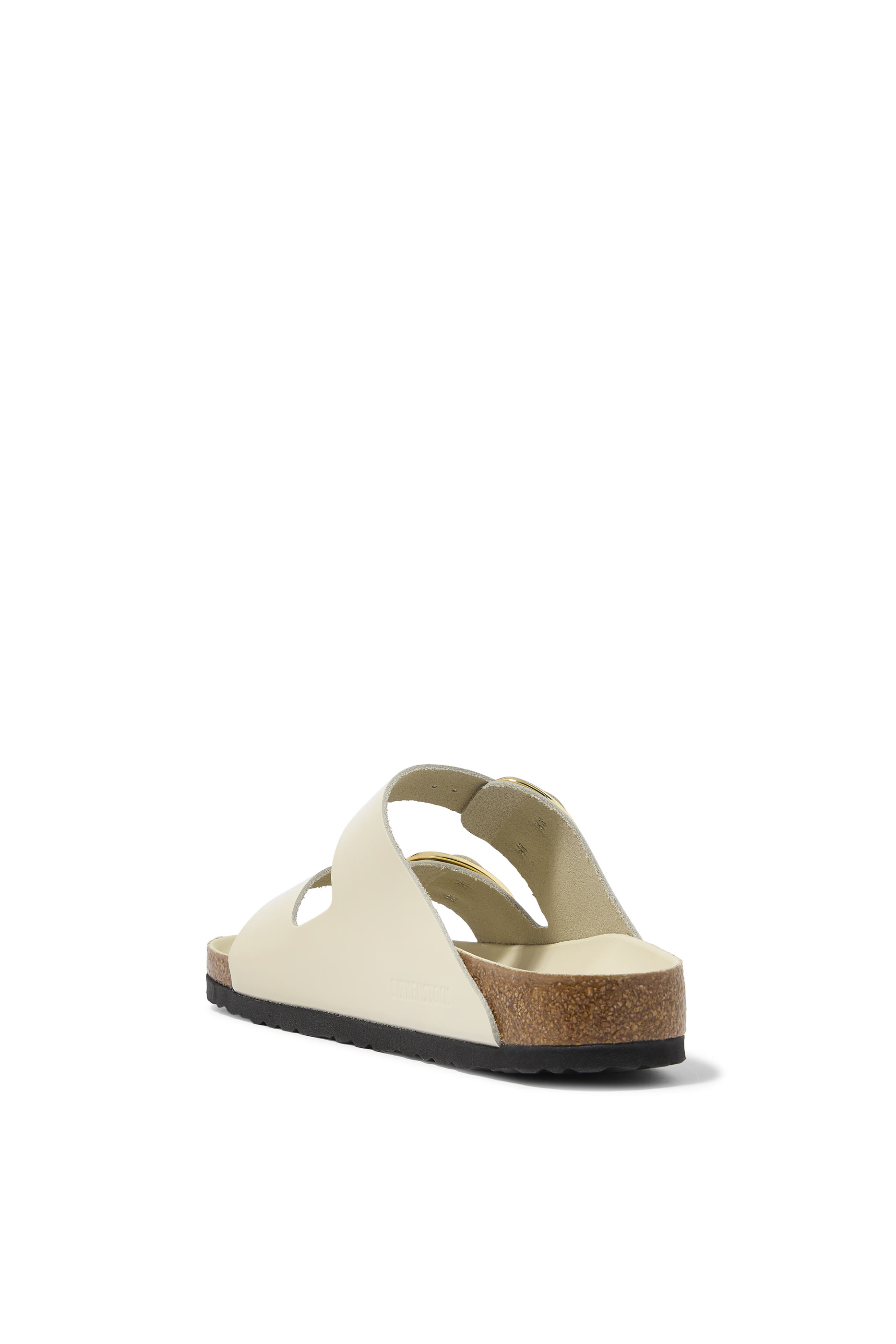 حذاء خفيف بإبزيم كبير