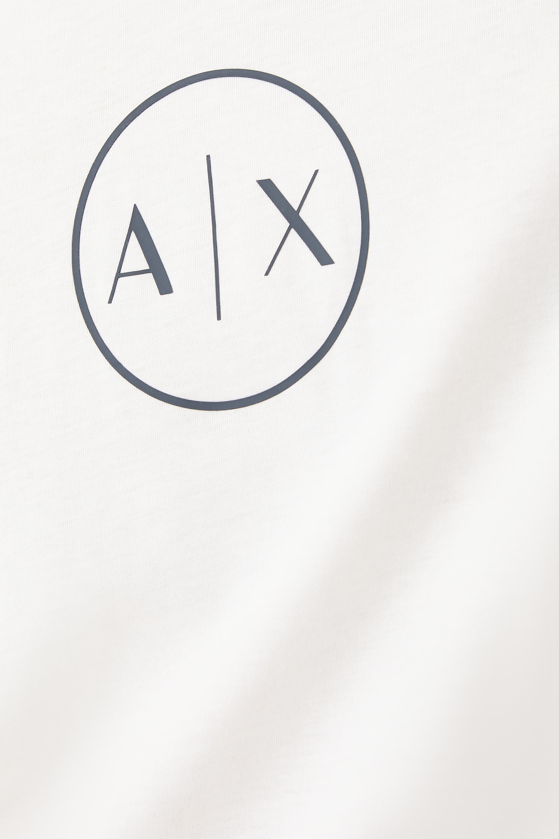 تيشيرت بشعار الماركة