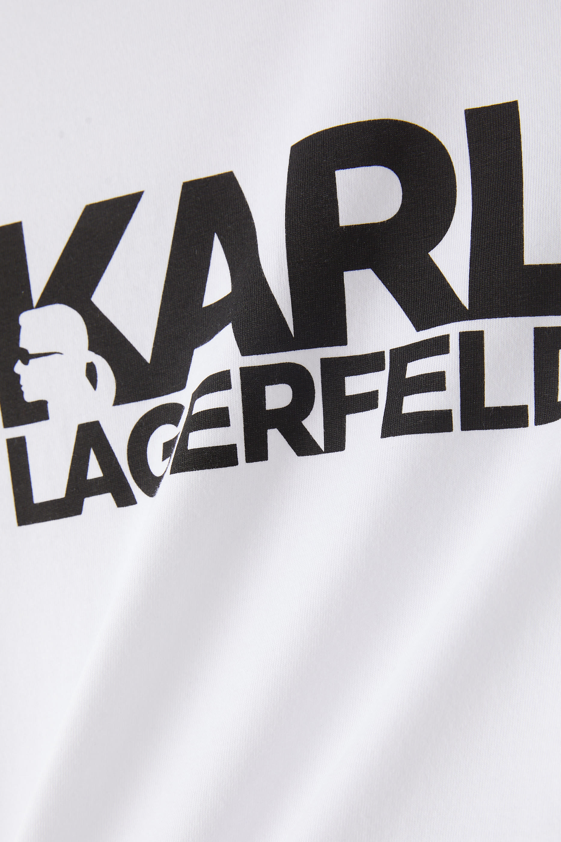 تيشيرت بنقشة شعار الماركة للأطفال