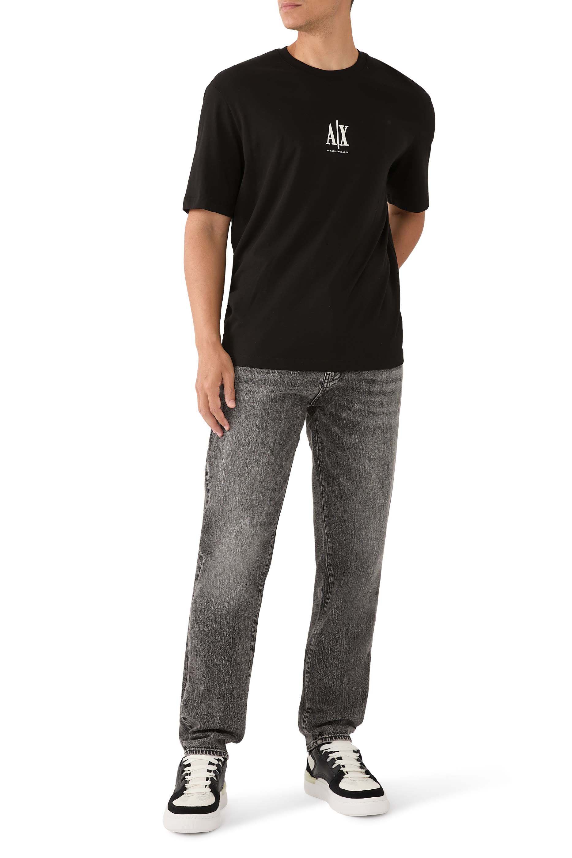 تيشيرت بشعار الماركة