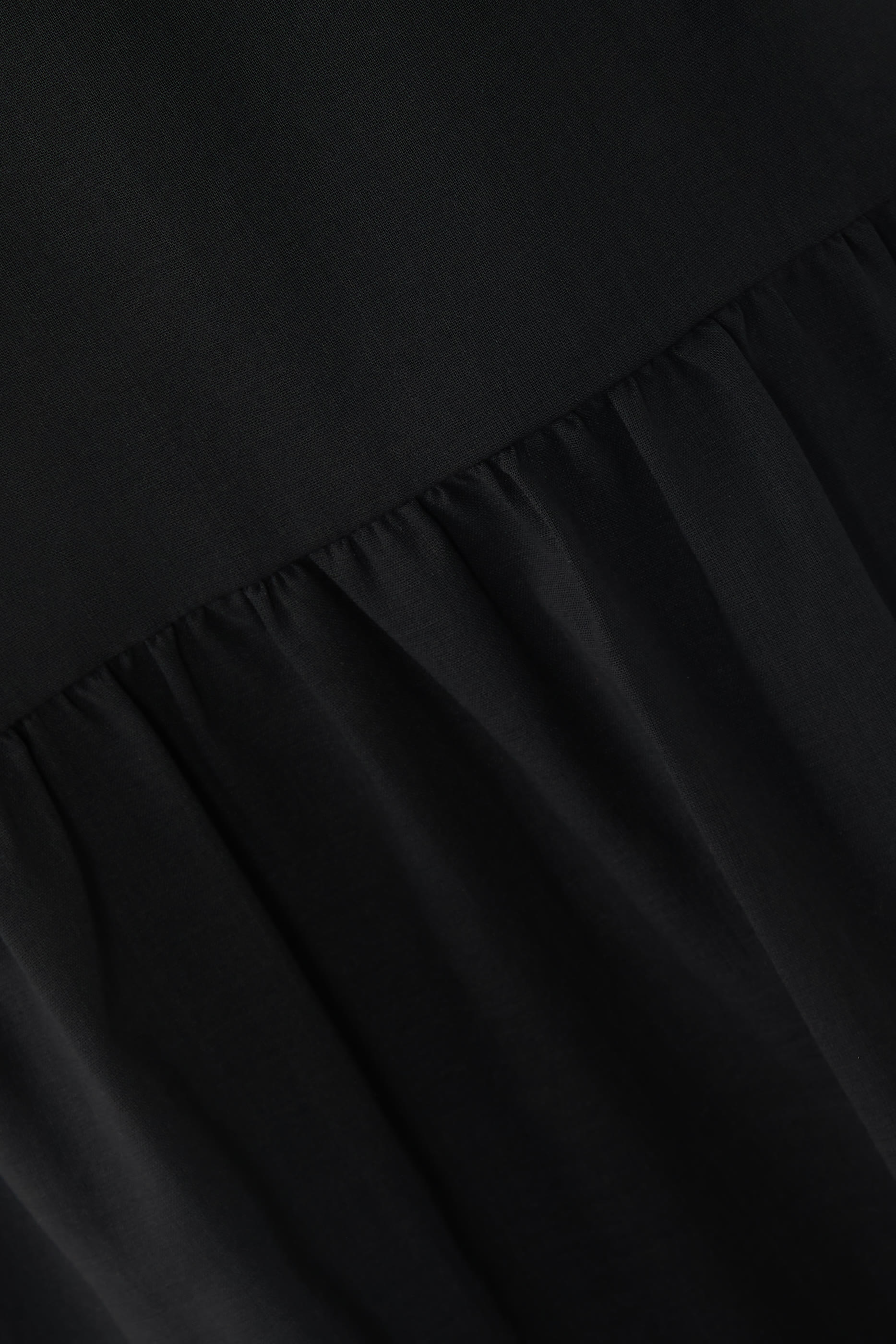 فستان متوسط الطول برباط عند العنق صوف خفيف الوزن