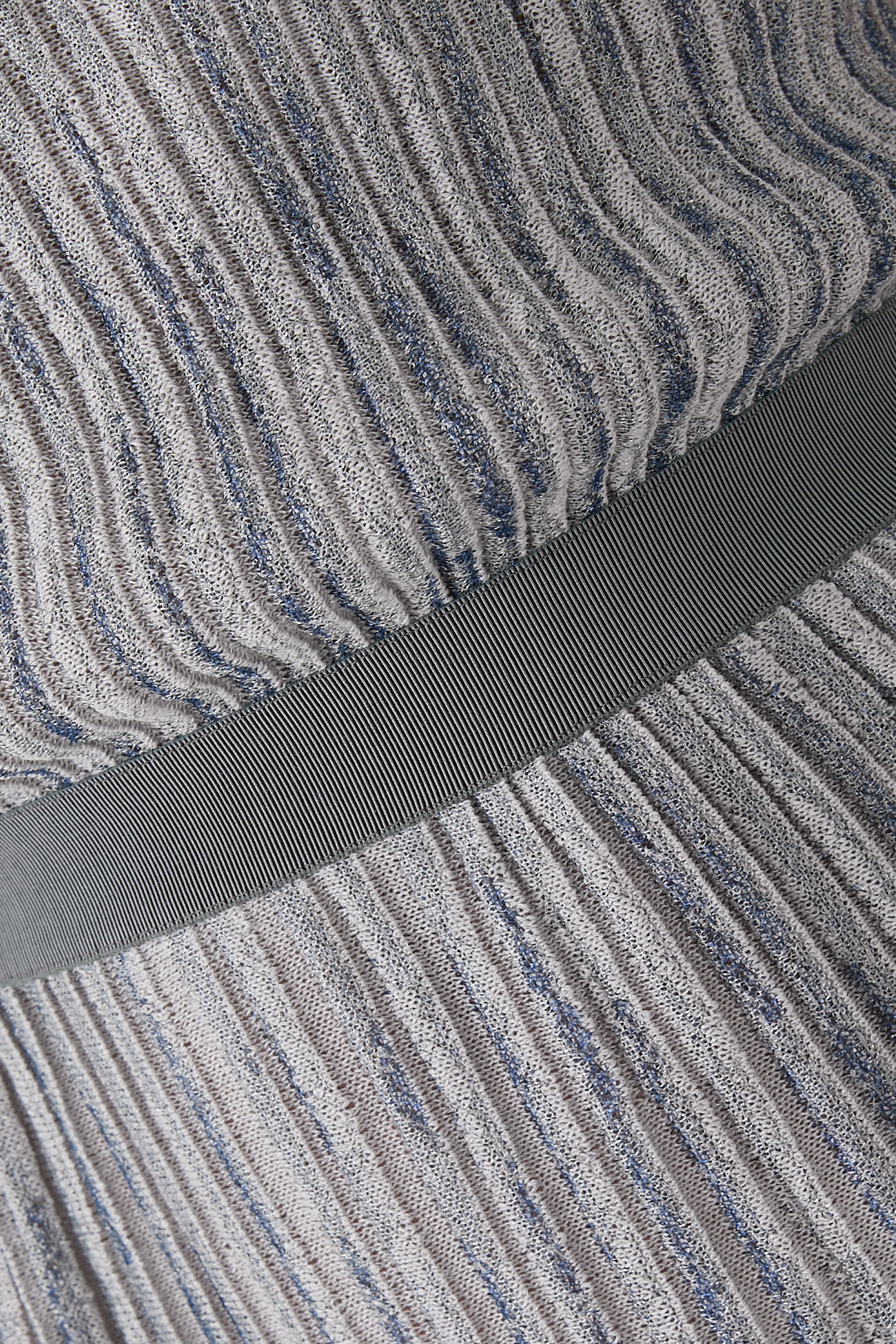 فستان مخطط طويل